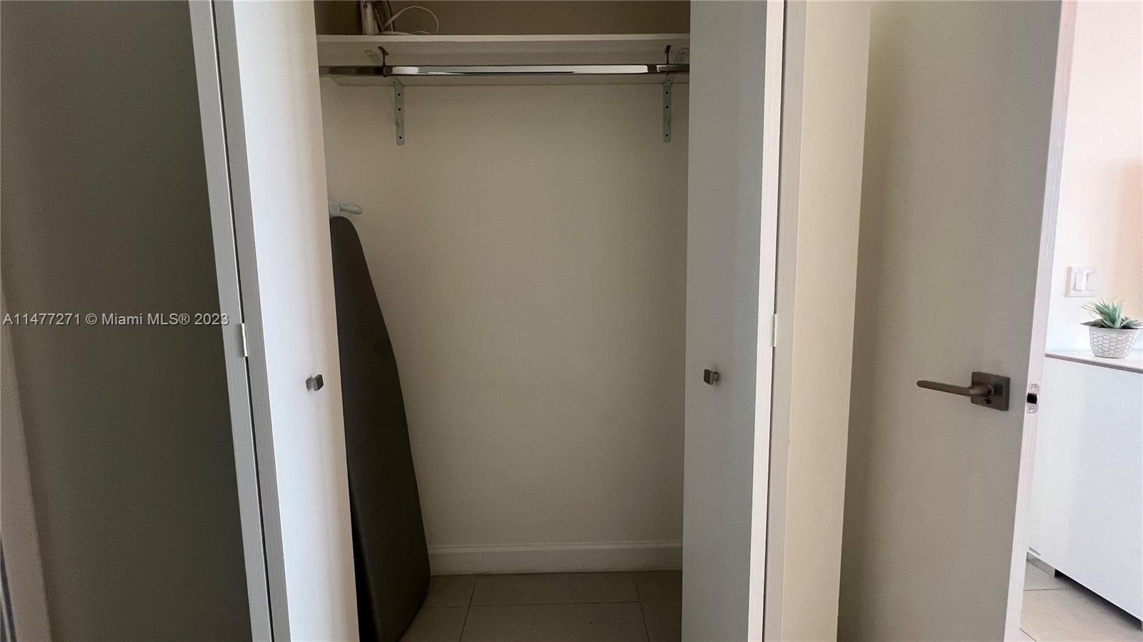 5350 PARK CONDO - Residential Lease