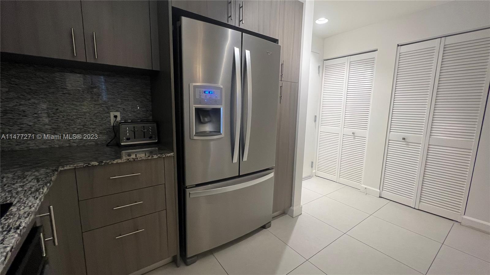 5350 PARK CONDO - Residential Lease