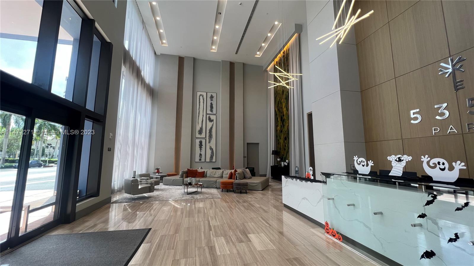 5350 PARK CONDO - Residential Lease