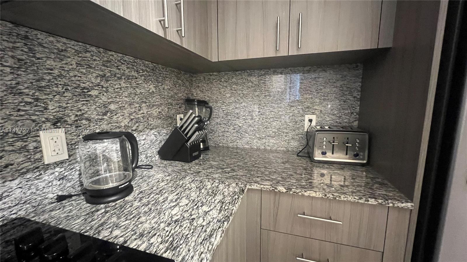 5350 PARK CONDO - Residential Lease
