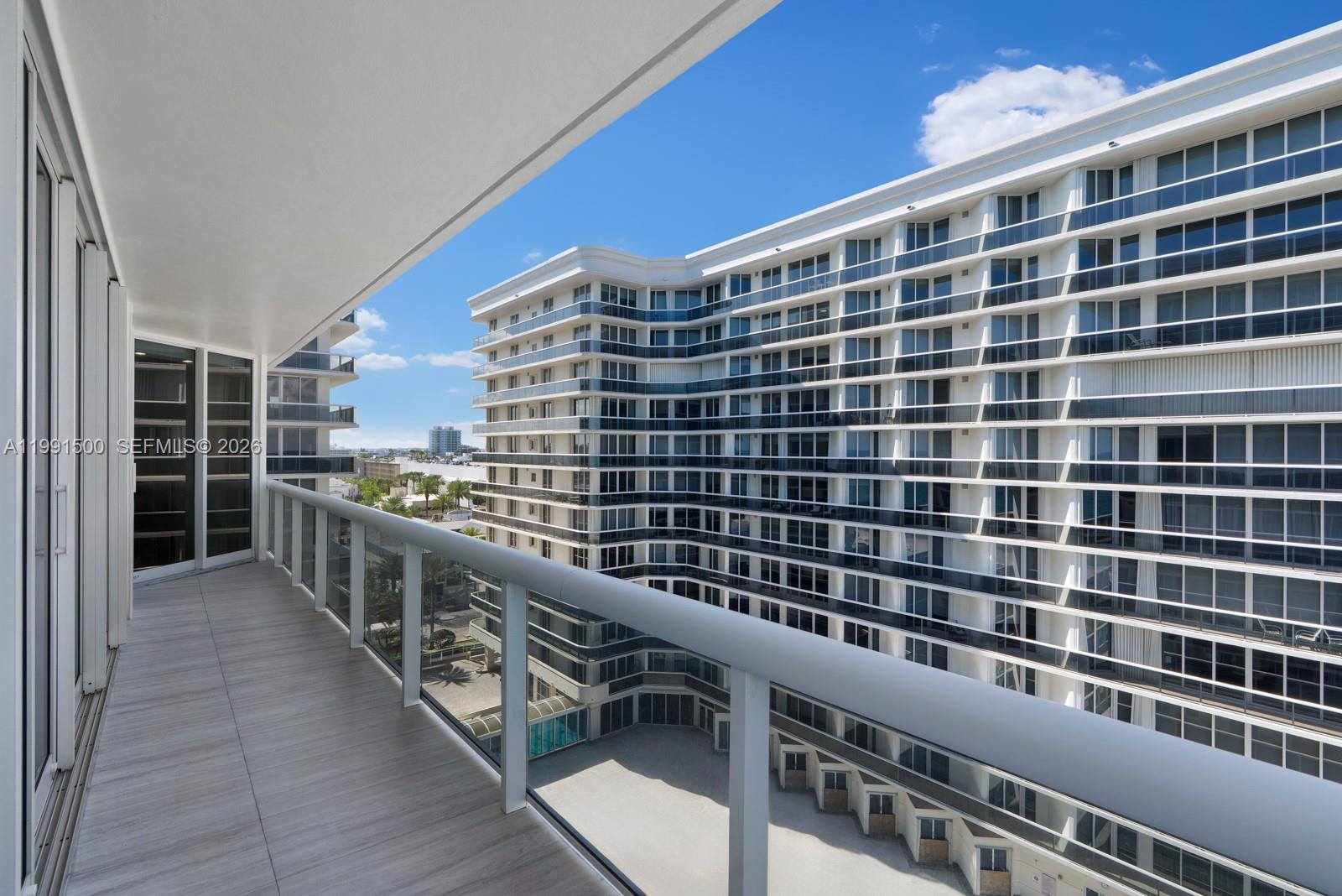SOLIMAR CONDO - Residential