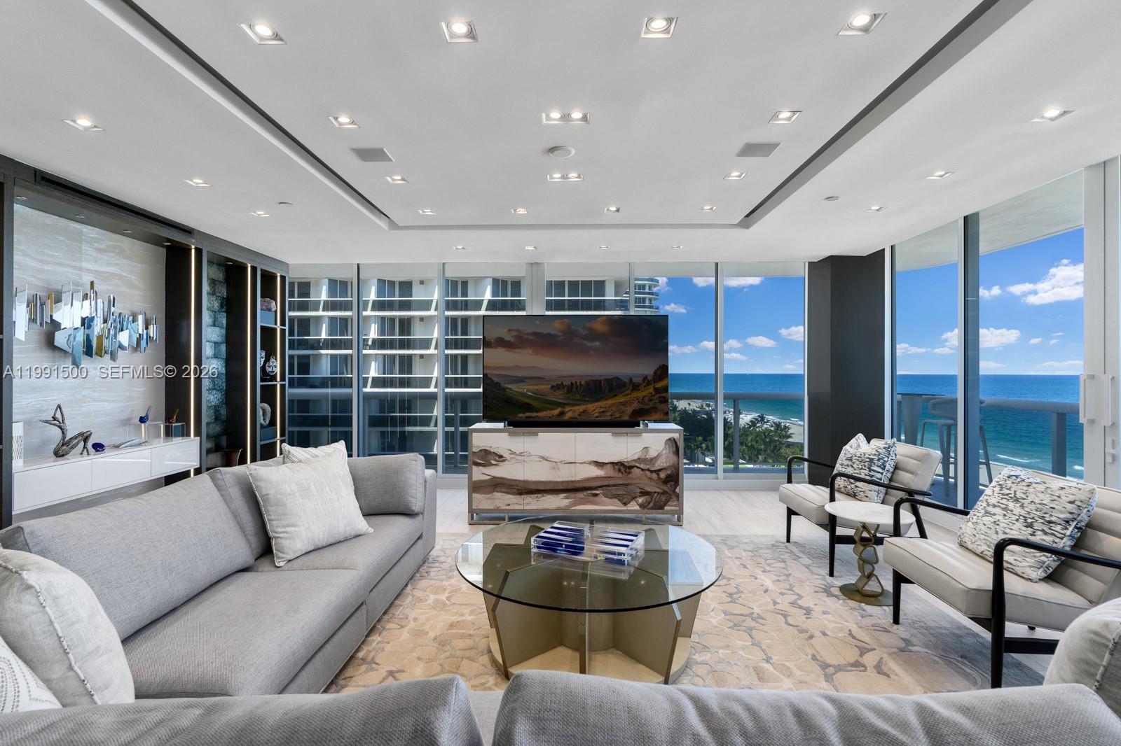 SOLIMAR CONDO - Residential