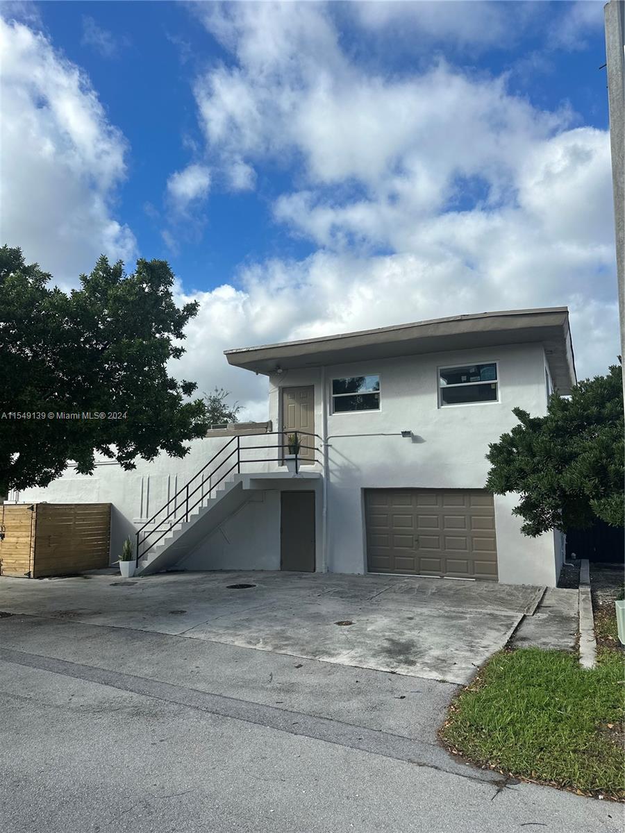 Nicely remodeled boutique apt located in the new buzzing "Old Town" section of Pompano Beach. The tenant is moving out 3/14 so will be available to be shown after. The property is at the rear of a mixed use building including commercial tenants in the front. Unit does NOT have a washer or dryer. Garage is not a part of unit but parking for unit is in front of Garage. Unit is on 2nd floor. Submit tenant application with 2023 w2, 2 recent paystubs