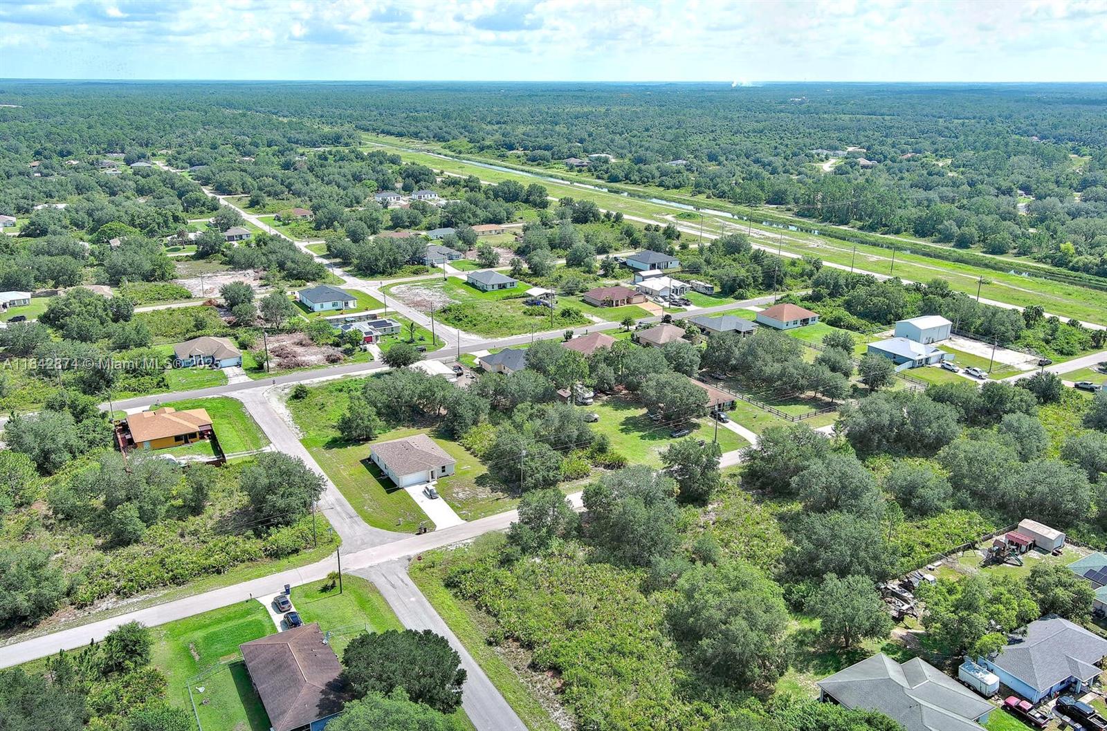 LEHIGH ACRES - Land