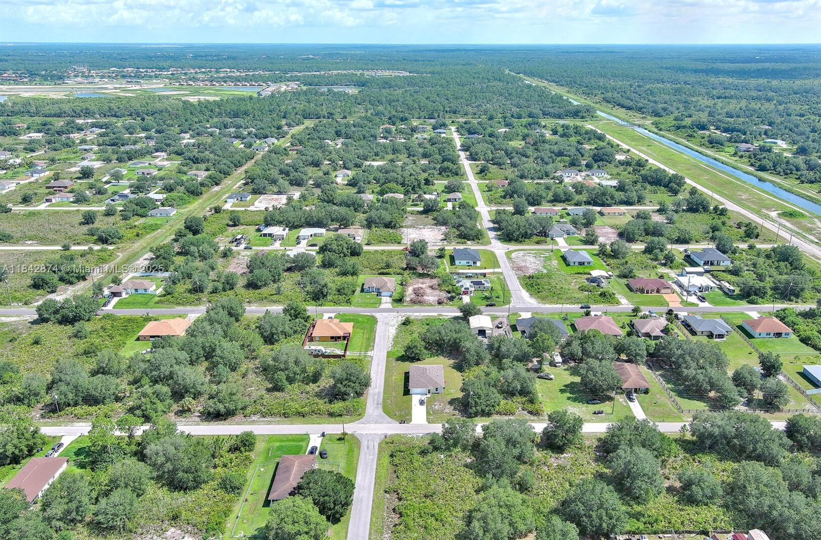 LEHIGH ACRES - Land