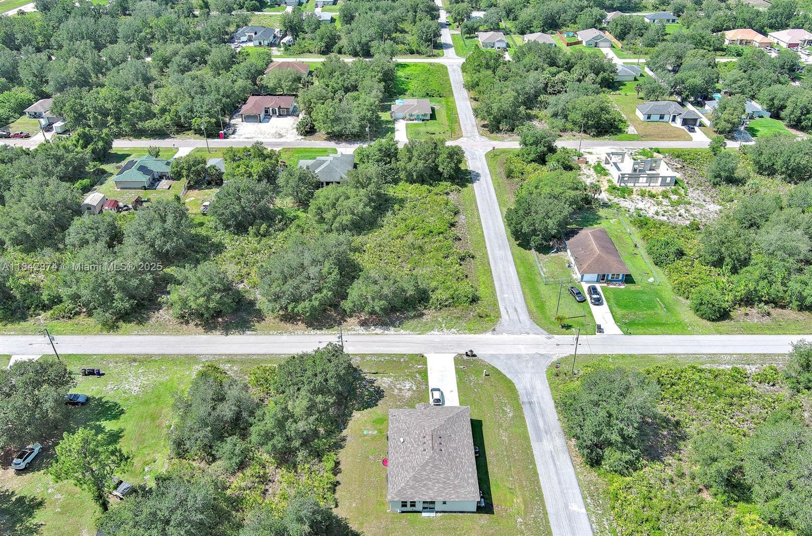 LEHIGH ACRES - Land