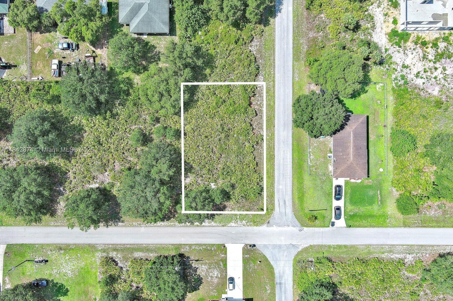 LEHIGH ACRES - Land