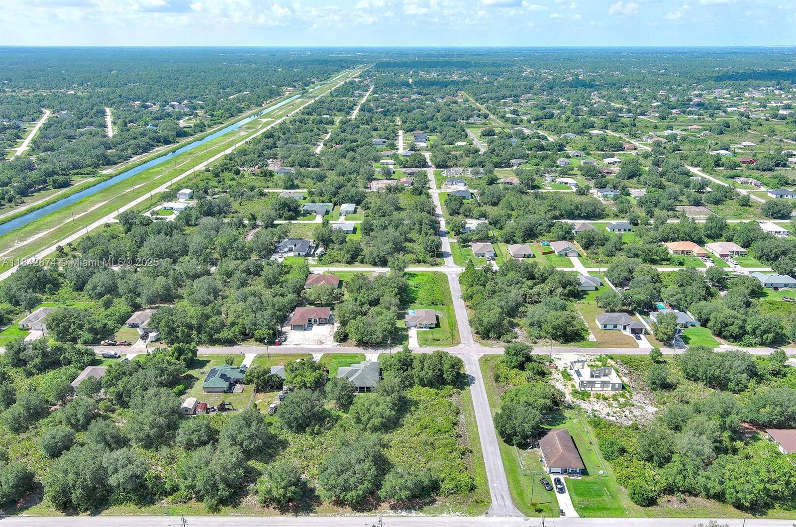 LEHIGH ACRES - Land