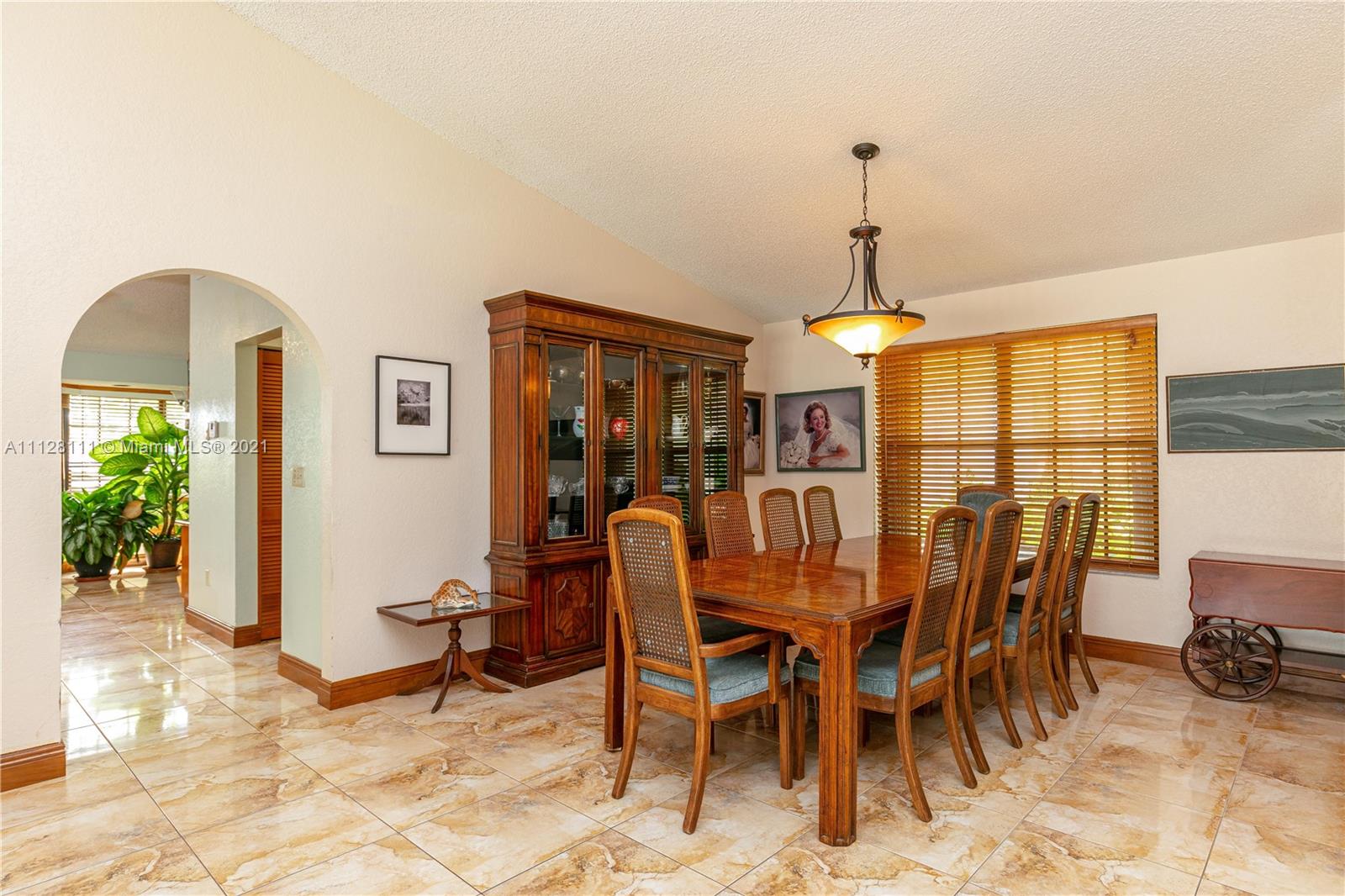 MANGO PARK ESTATES - Residential
