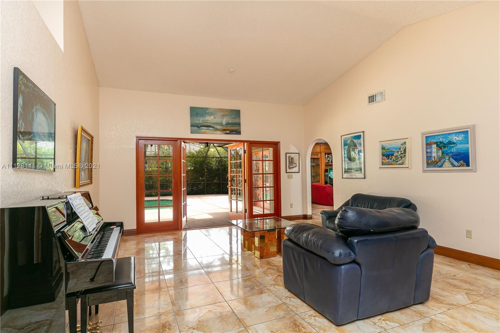 MANGO PARK ESTATES - Residential