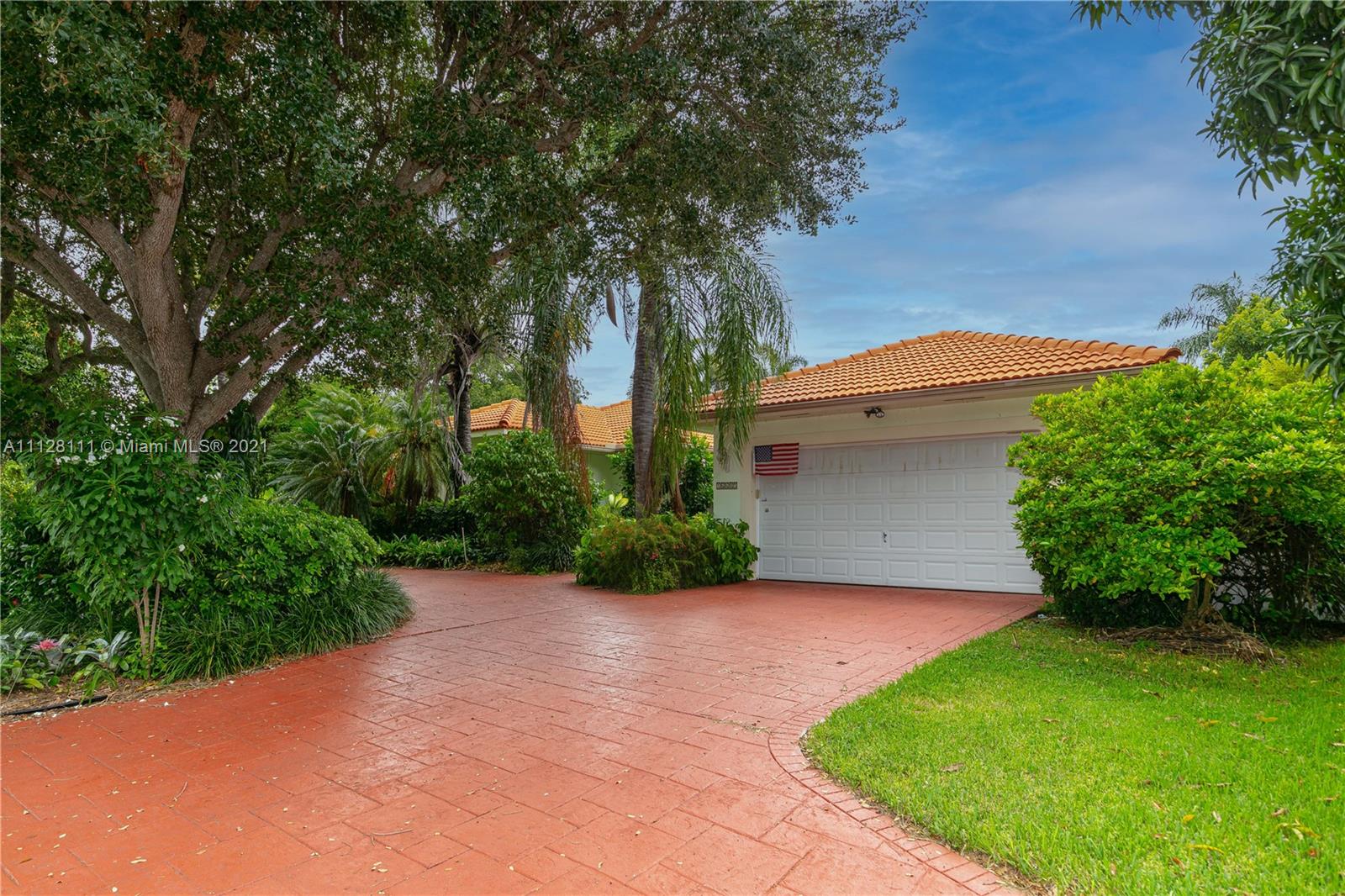 MANGO PARK ESTATES - Residential
