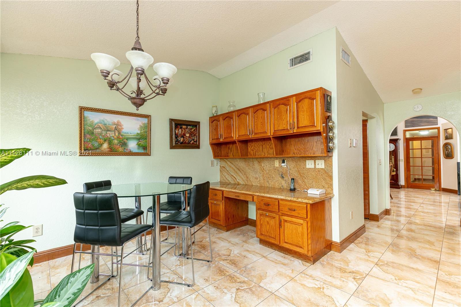 MANGO PARK ESTATES - Residential