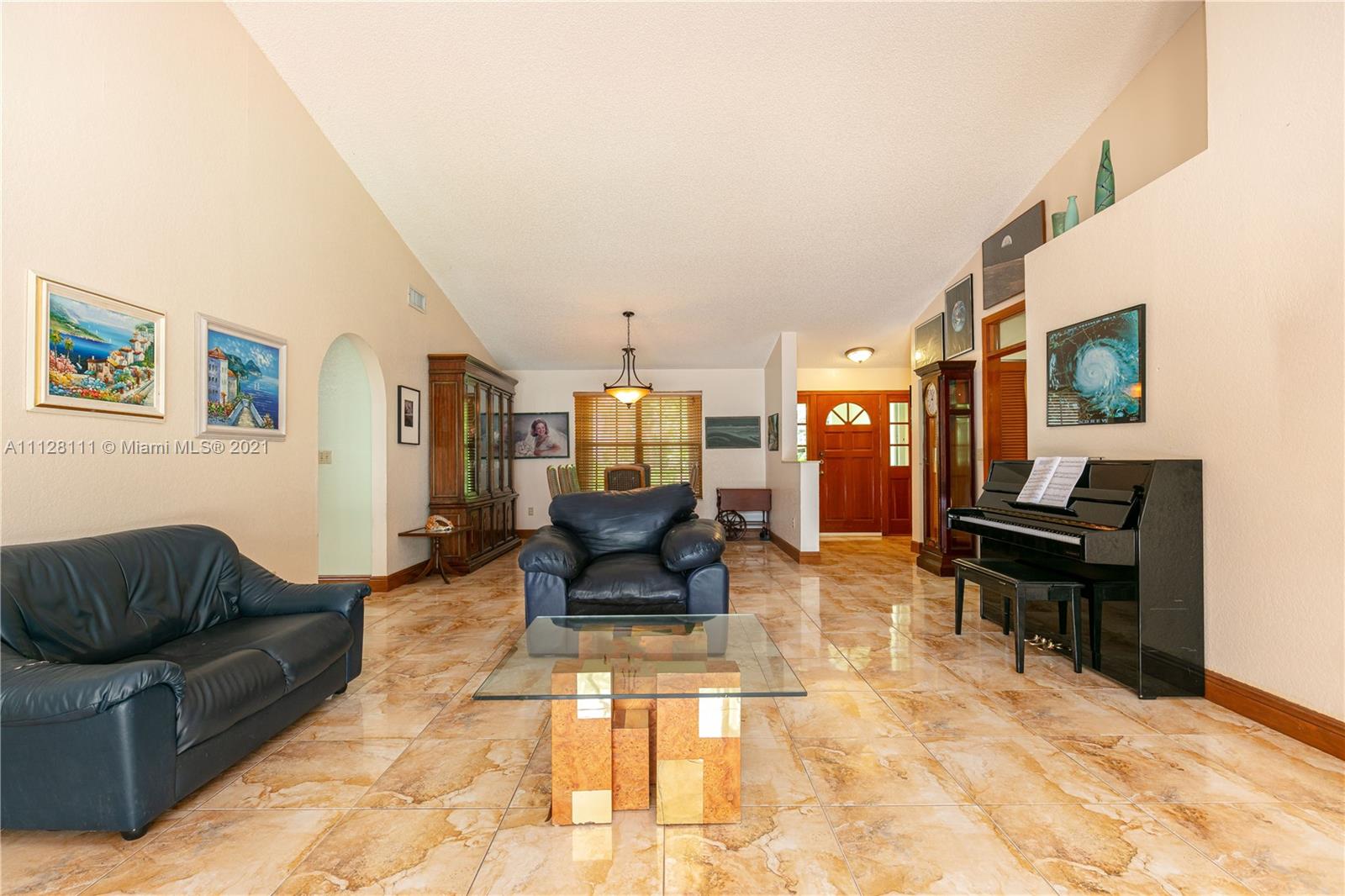 MANGO PARK ESTATES - Residential