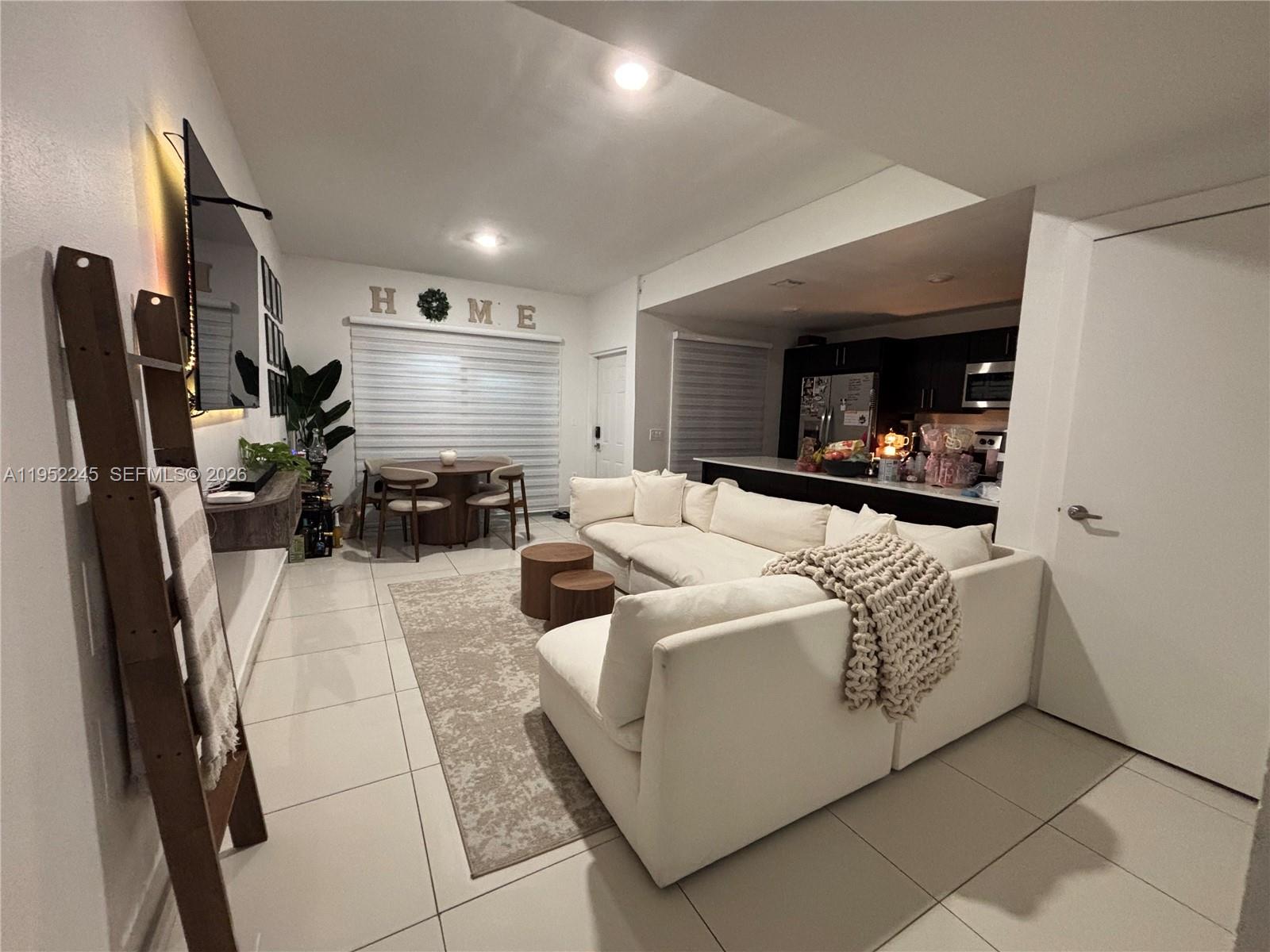 PARADISE GARDENS - Residential