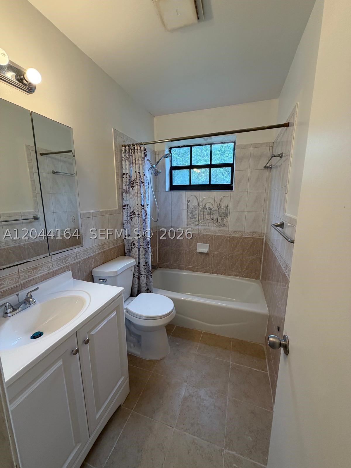 ARCH CREEK HIGHLANDS - Residential