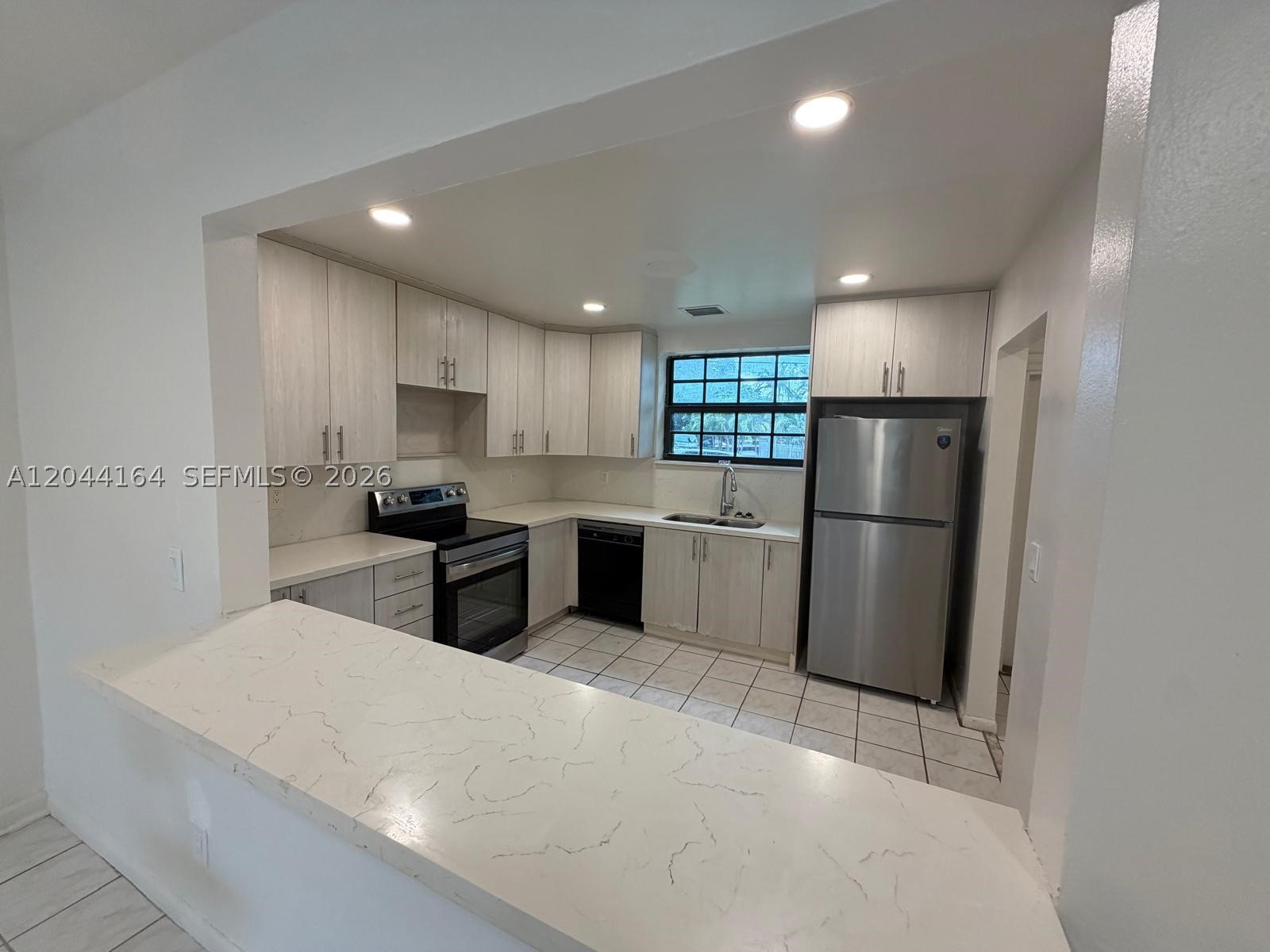 ARCH CREEK HIGHLANDS - Residential