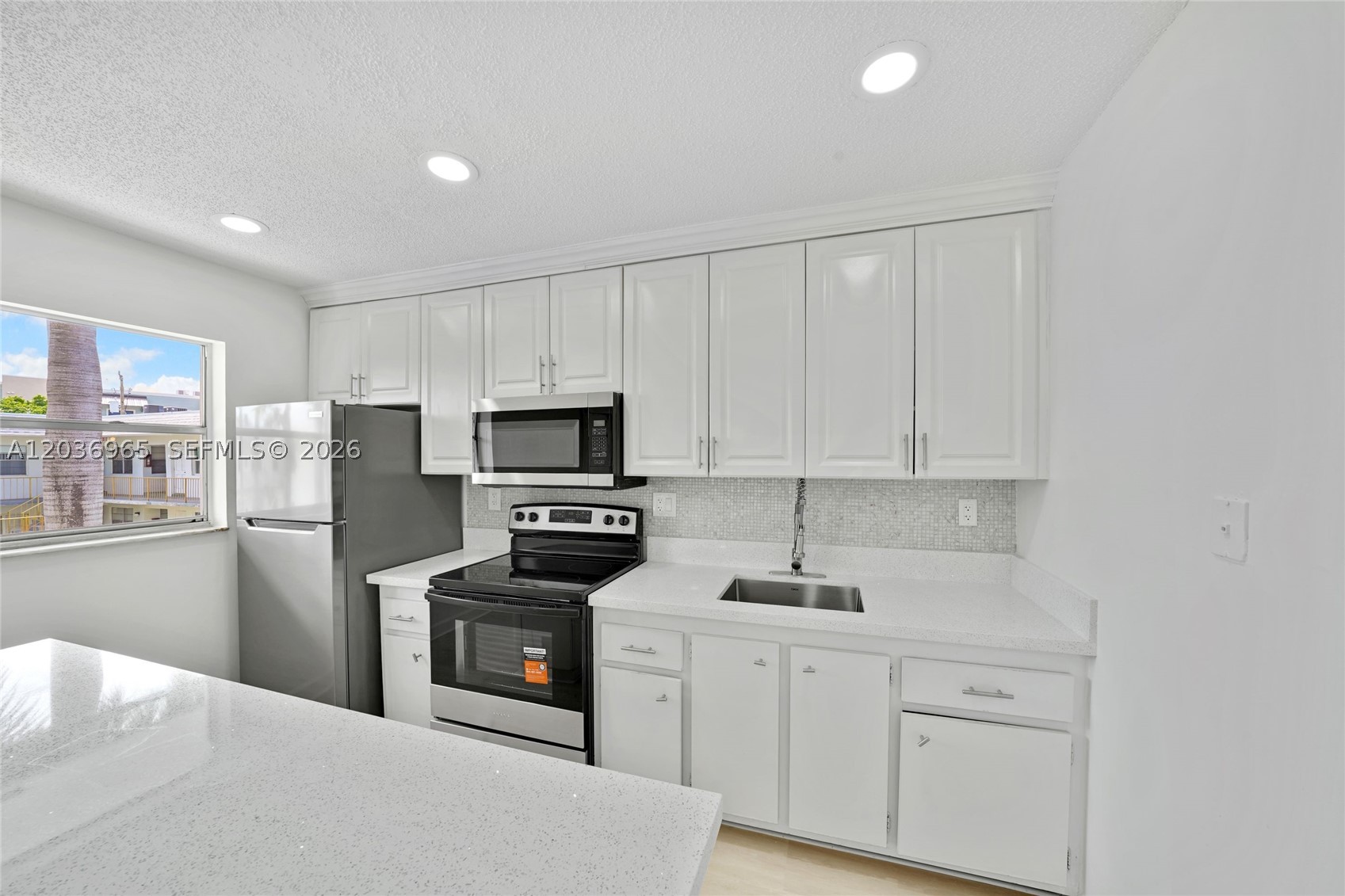 III DELWOOD WEST CONDO - Residential Lease