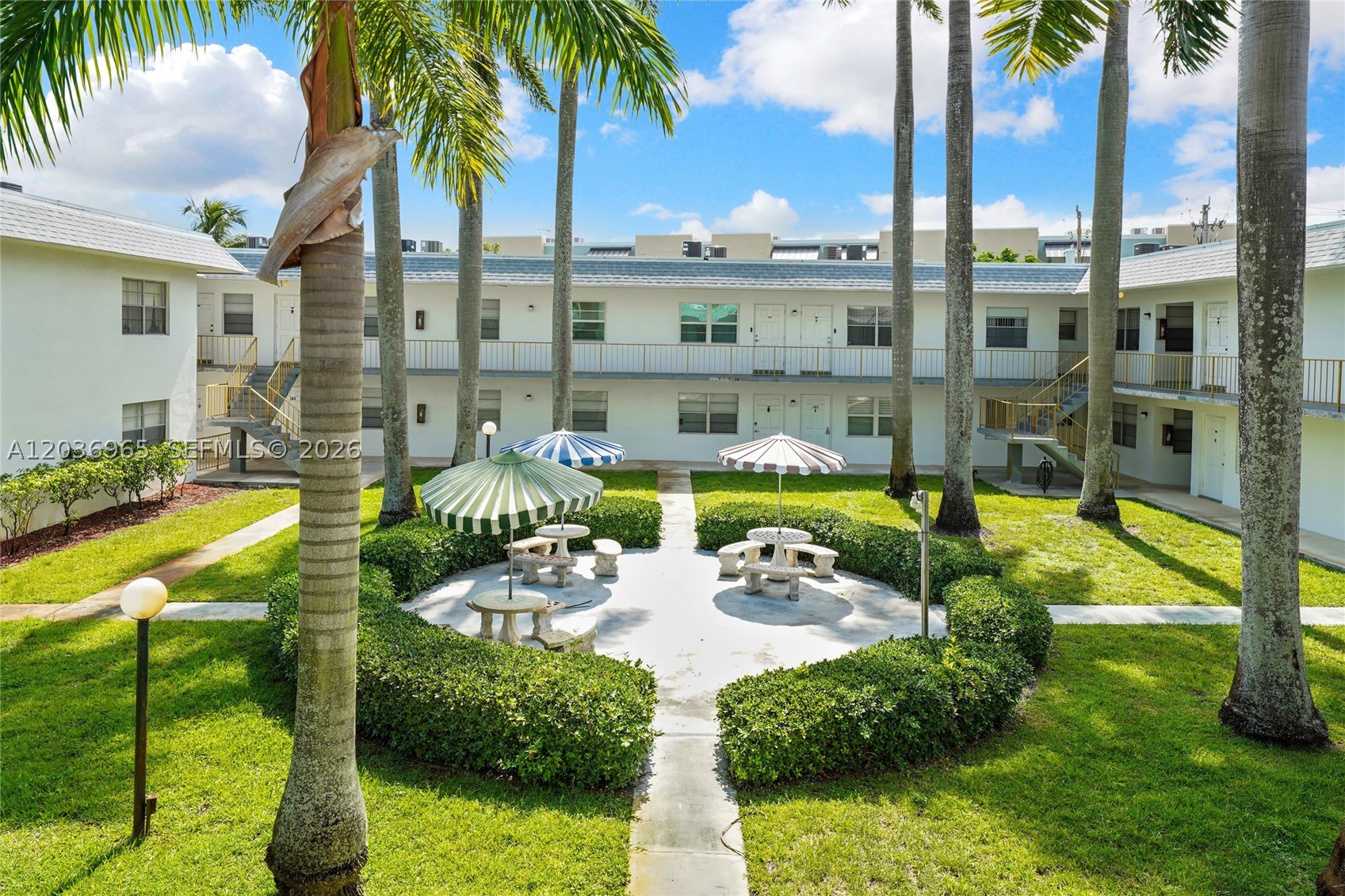 III DELWOOD WEST CONDO - Residential Lease
