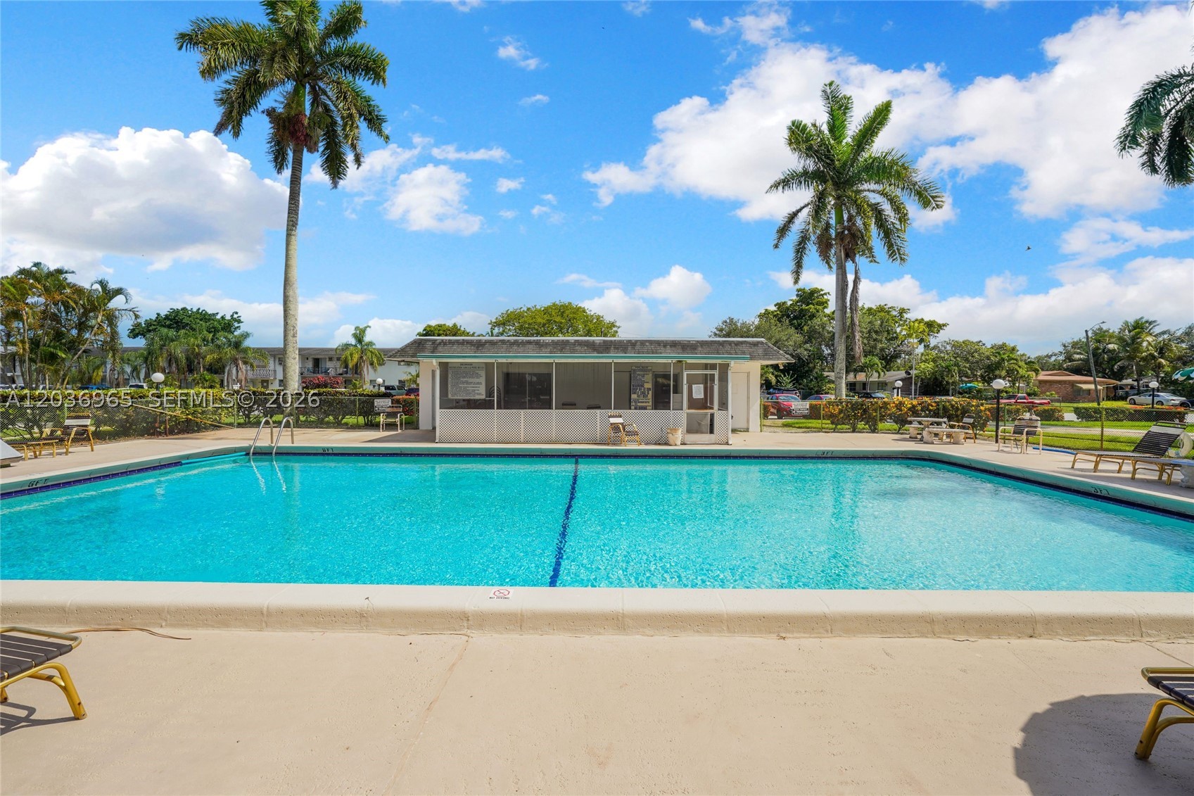 III DELWOOD WEST CONDO - Residential Lease