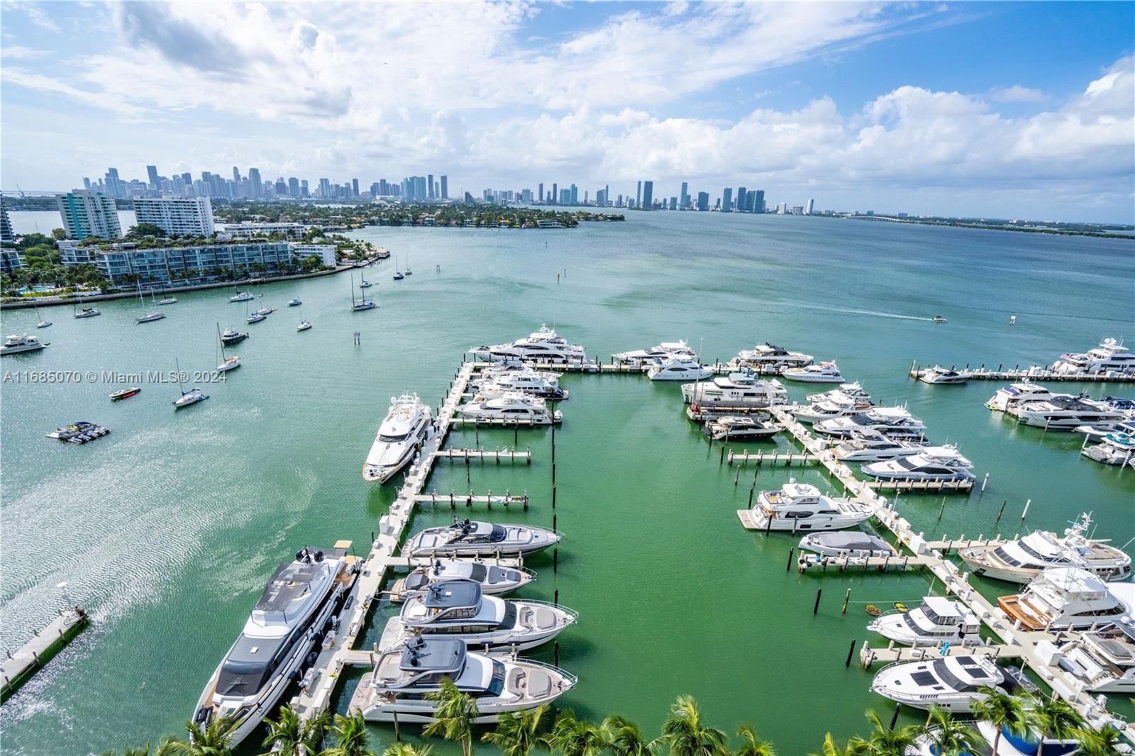 SUNSET HARBOUR SOUTH COND - Residential