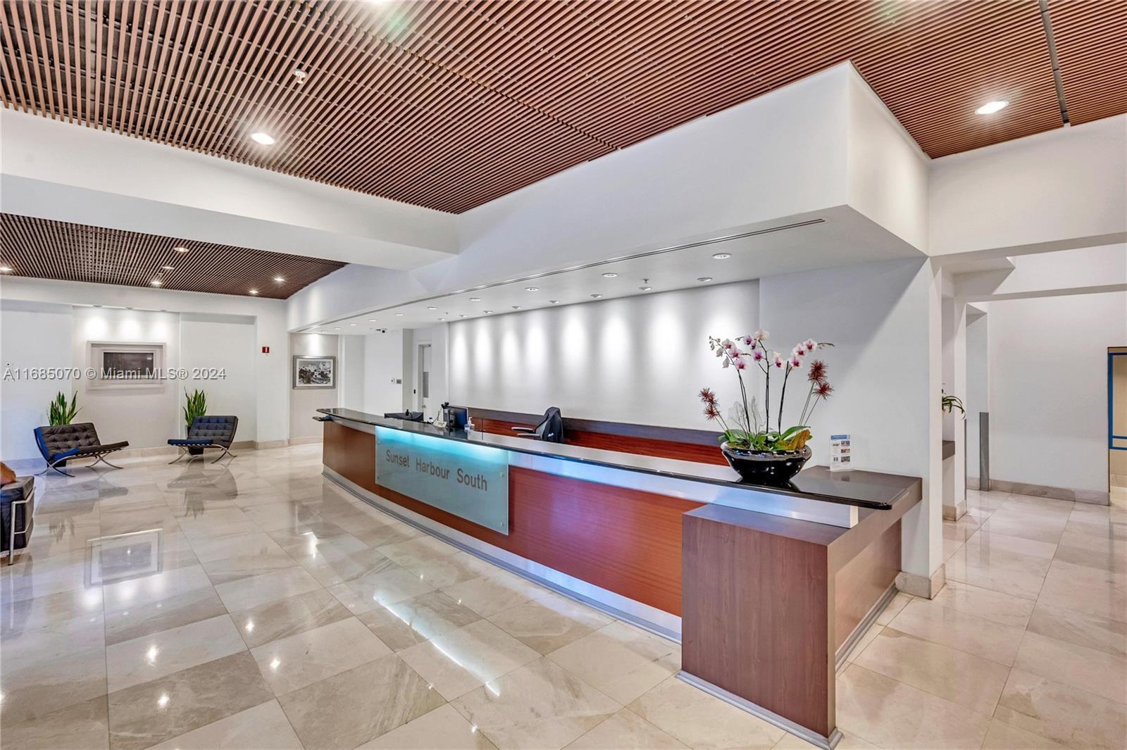 SUNSET HARBOUR SOUTH COND - Residential