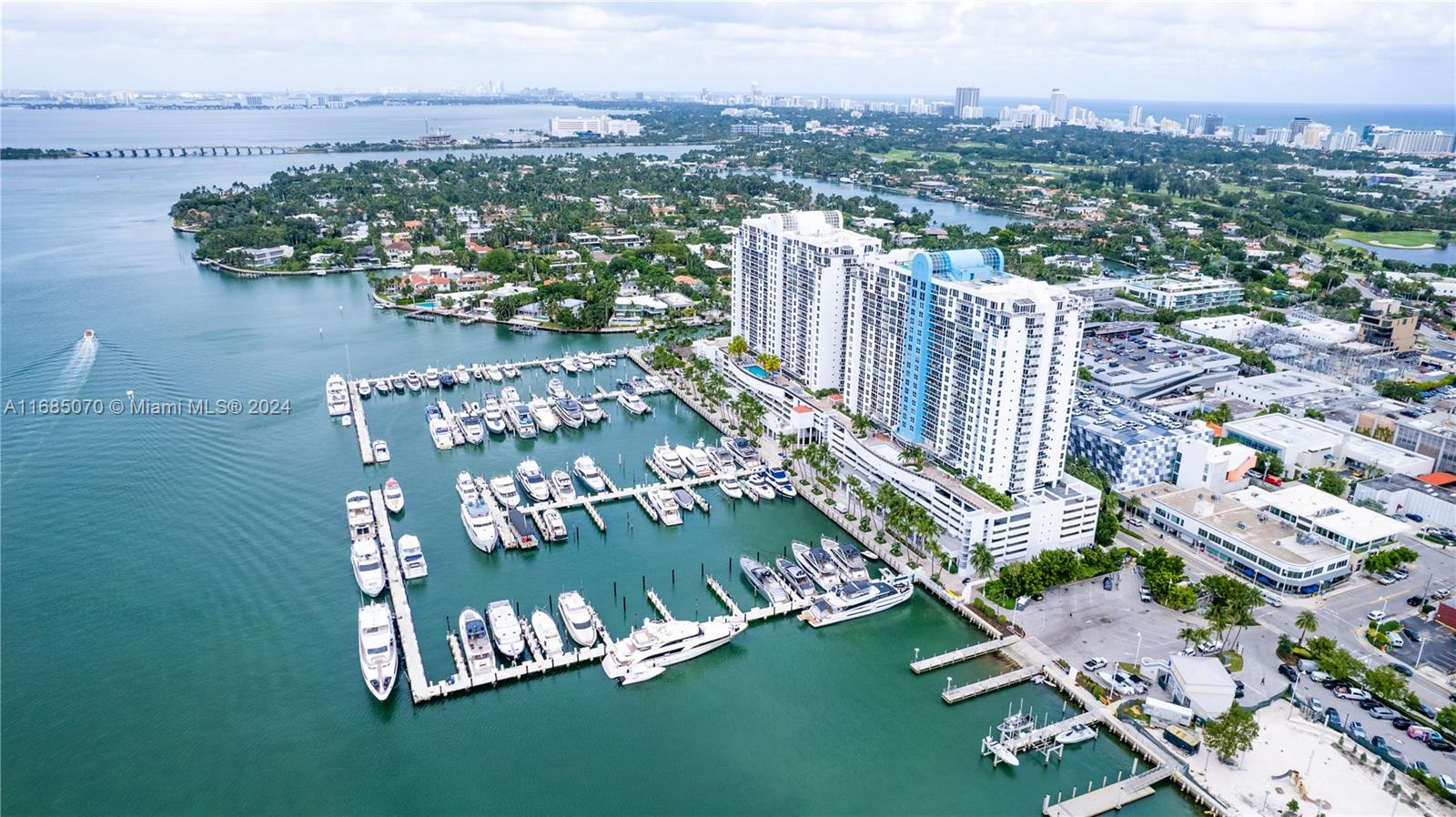 SUNSET HARBOUR SOUTH COND - Residential