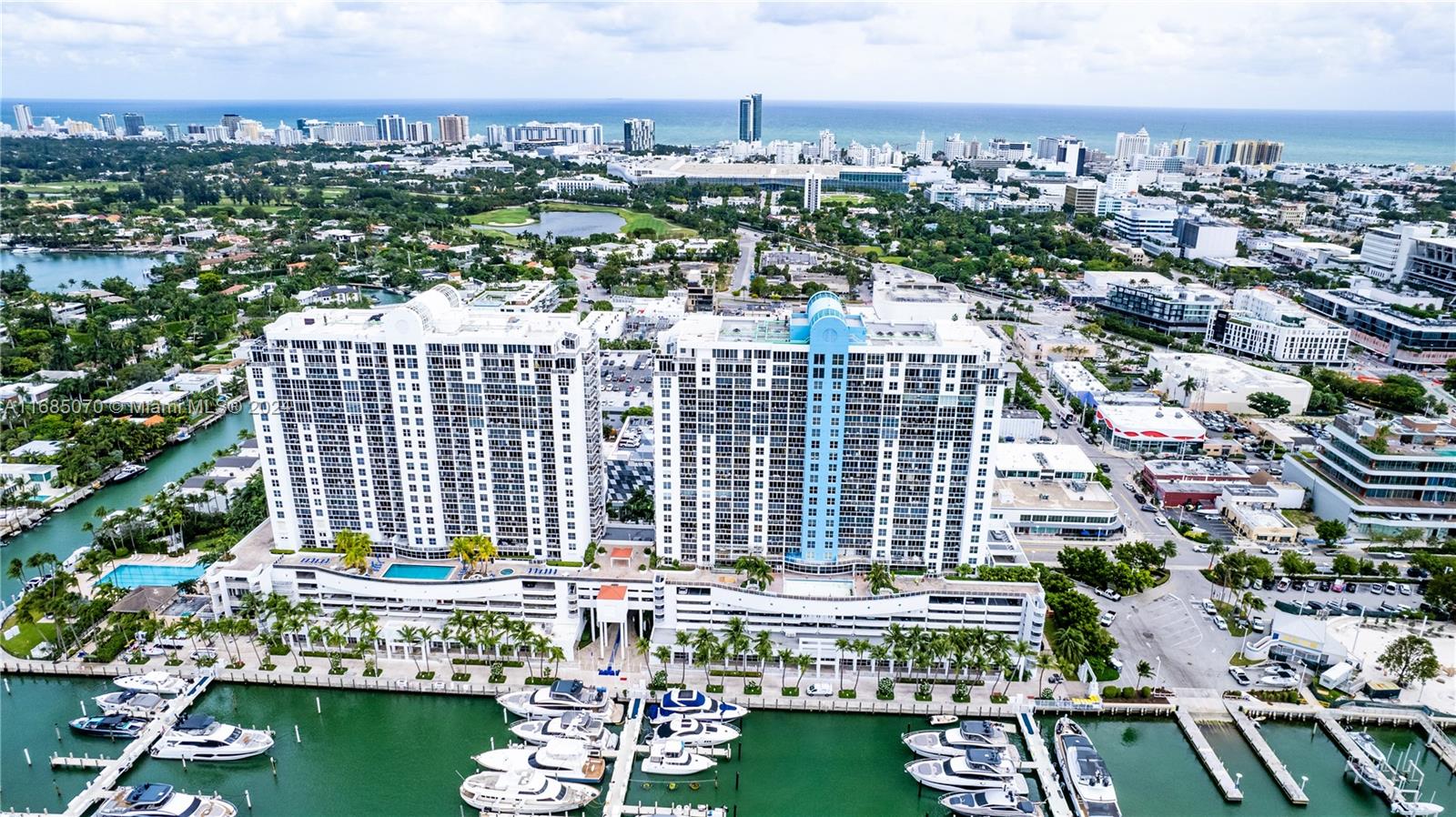 SUNSET HARBOUR SOUTH COND - Residential