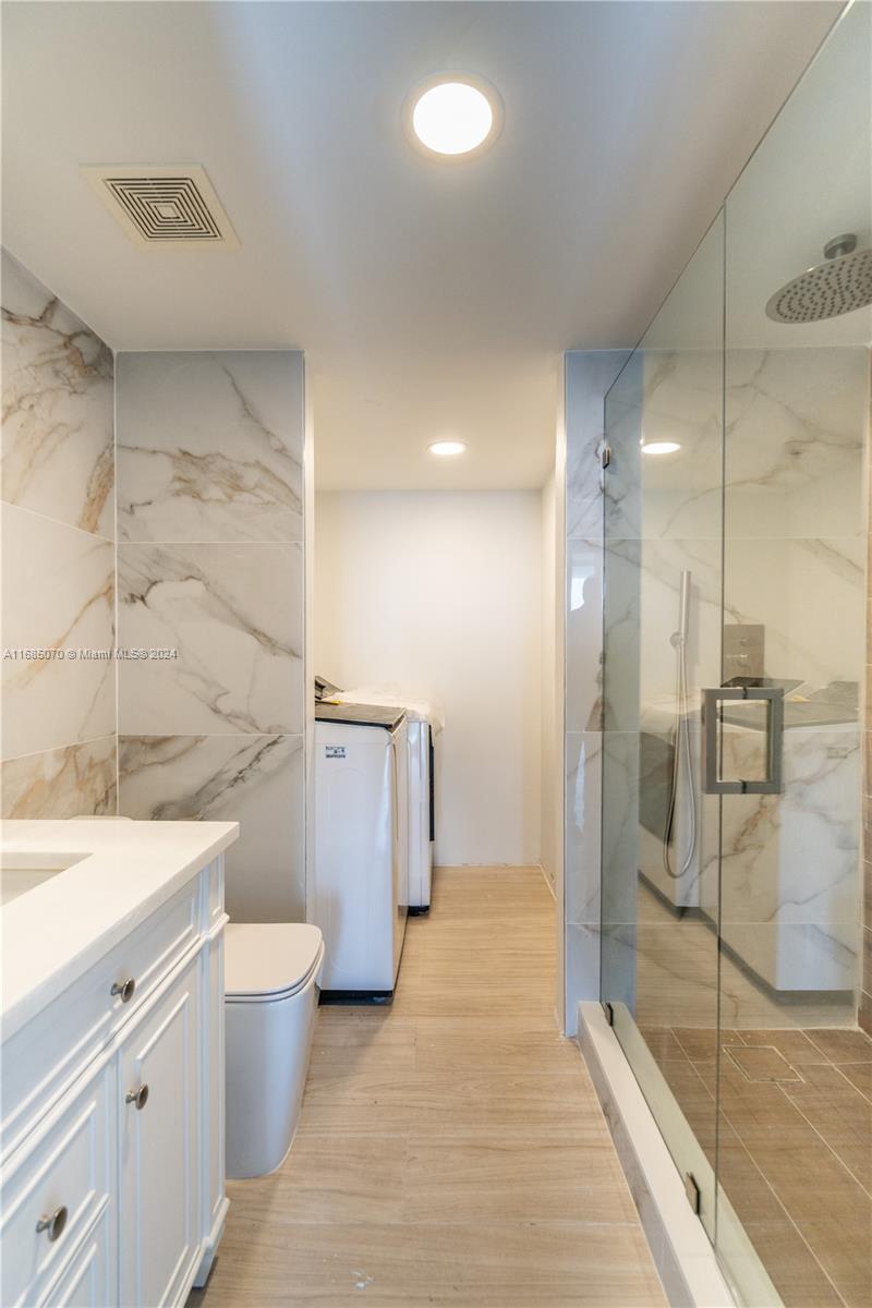SUNSET HARBOUR SOUTH COND - Residential