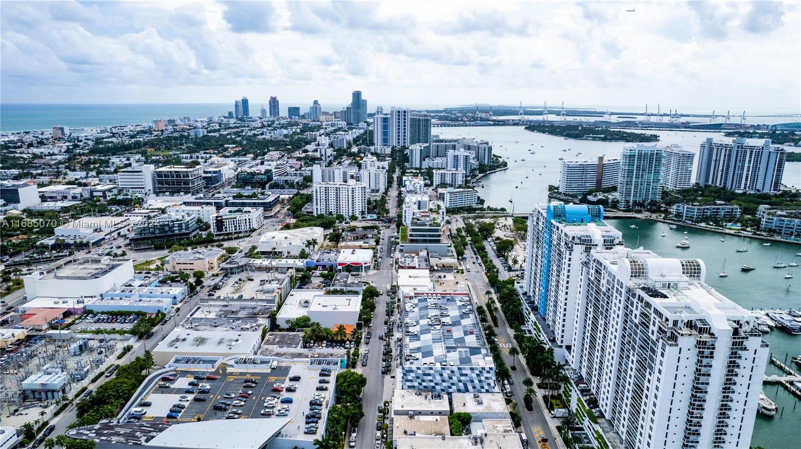 SUNSET HARBOUR SOUTH COND - Residential