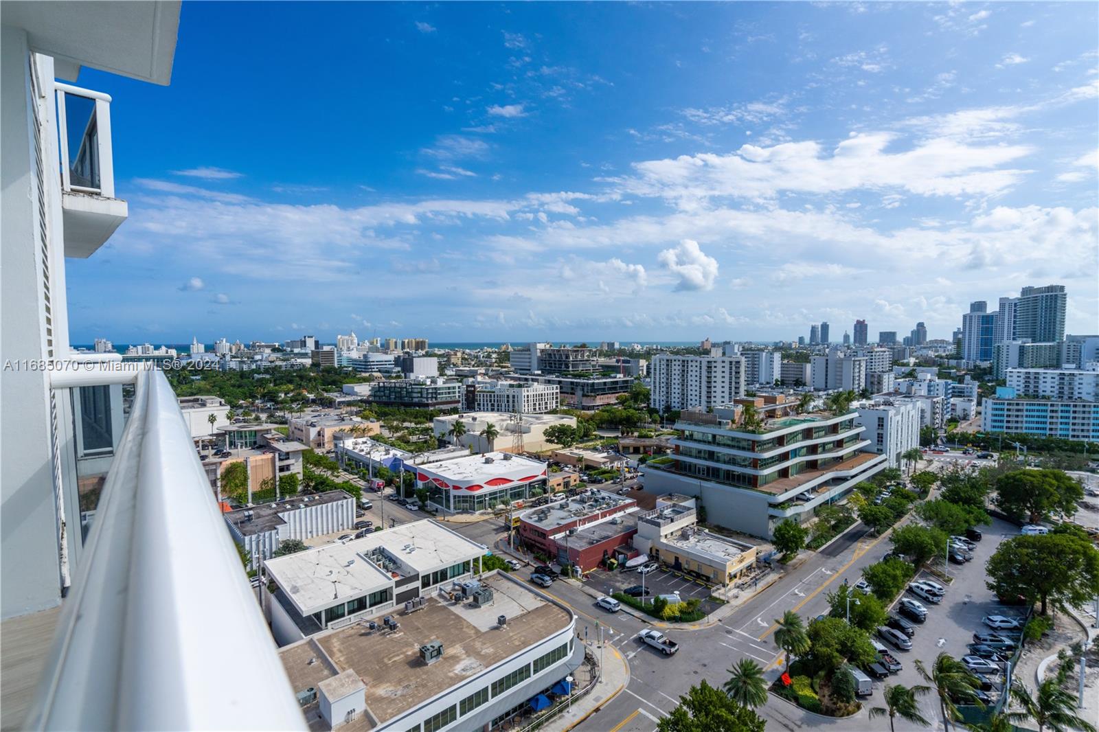 SUNSET HARBOUR SOUTH COND - Residential