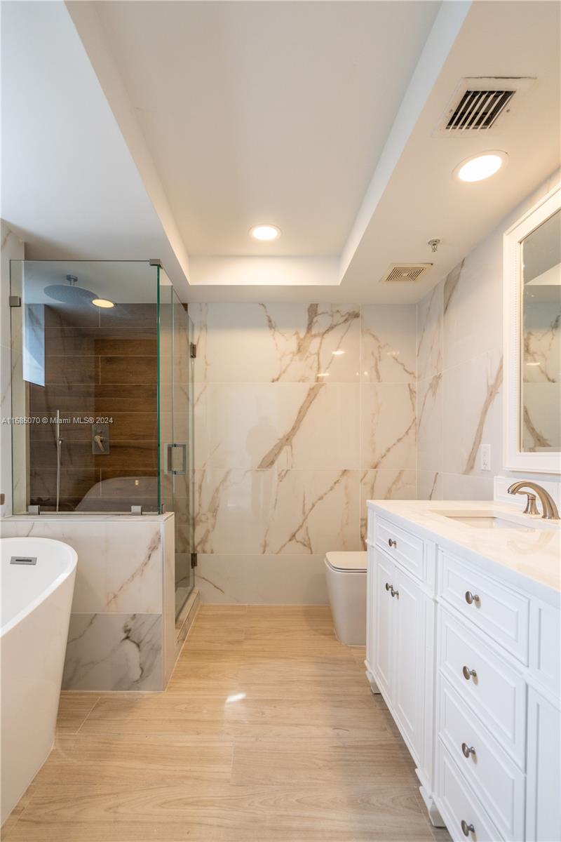 SUNSET HARBOUR SOUTH COND - Residential