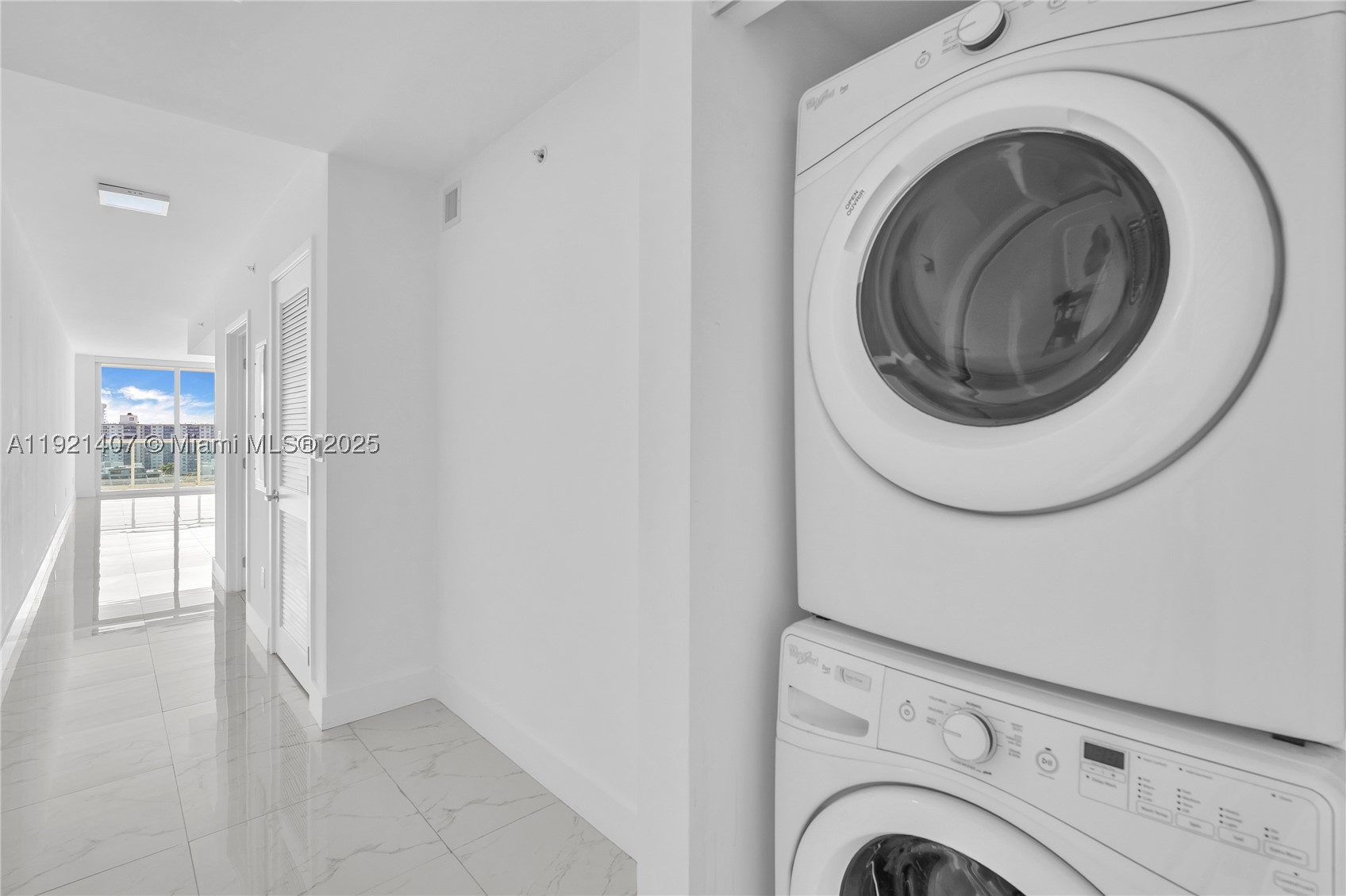 400 SUNNY ISLES CONDO EAST - Residential