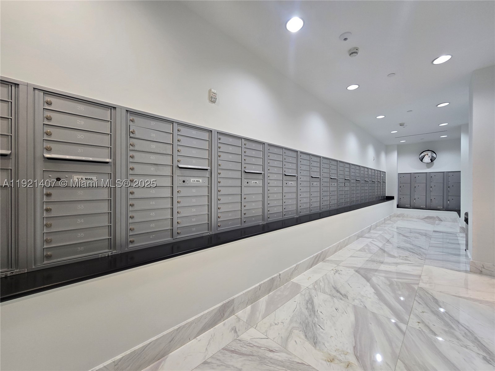 400 SUNNY ISLES CONDO EAST - Residential