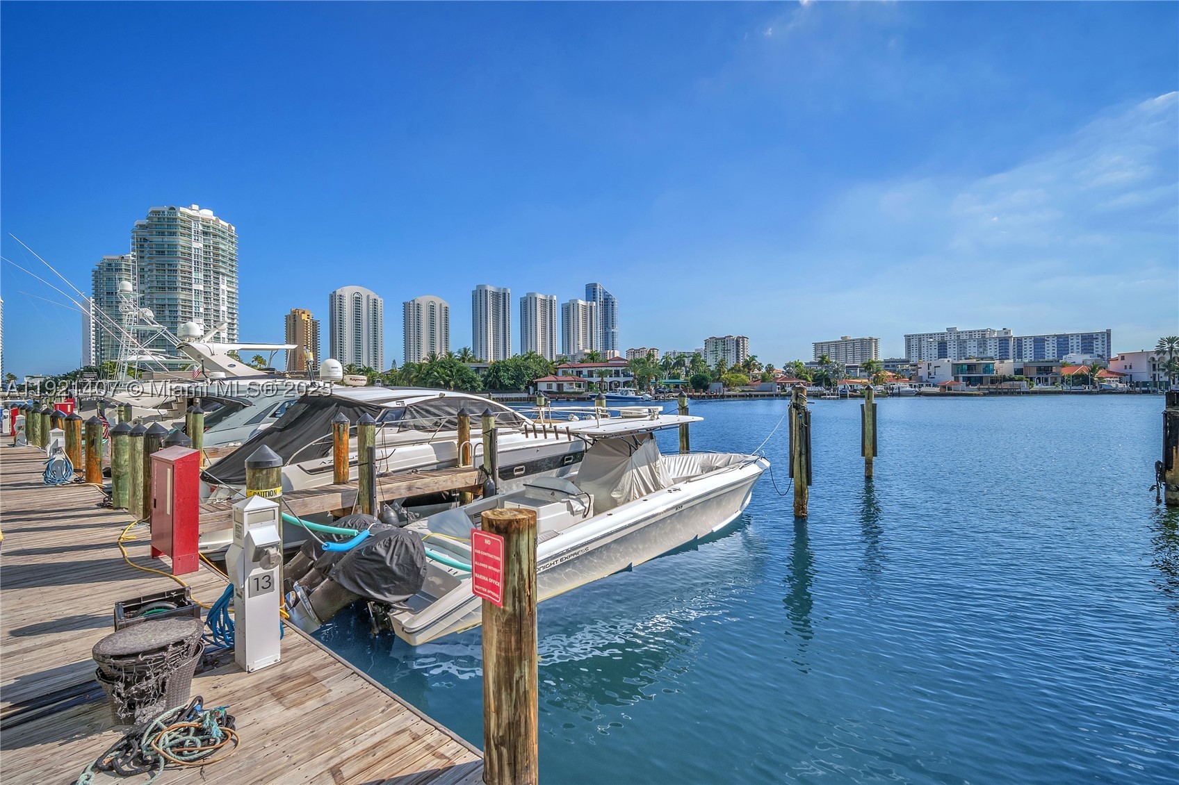 400 SUNNY ISLES CONDO EAST - Residential