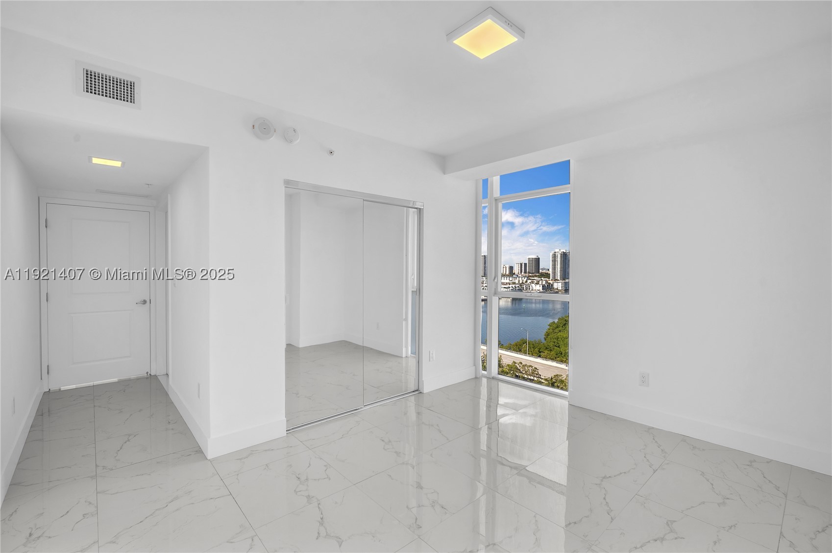 400 SUNNY ISLES CONDO EAST - Residential