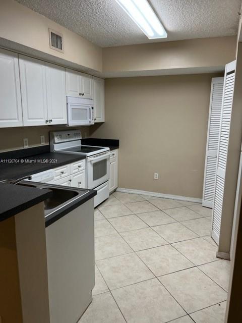 LA VIA CONDO - Residential Lease