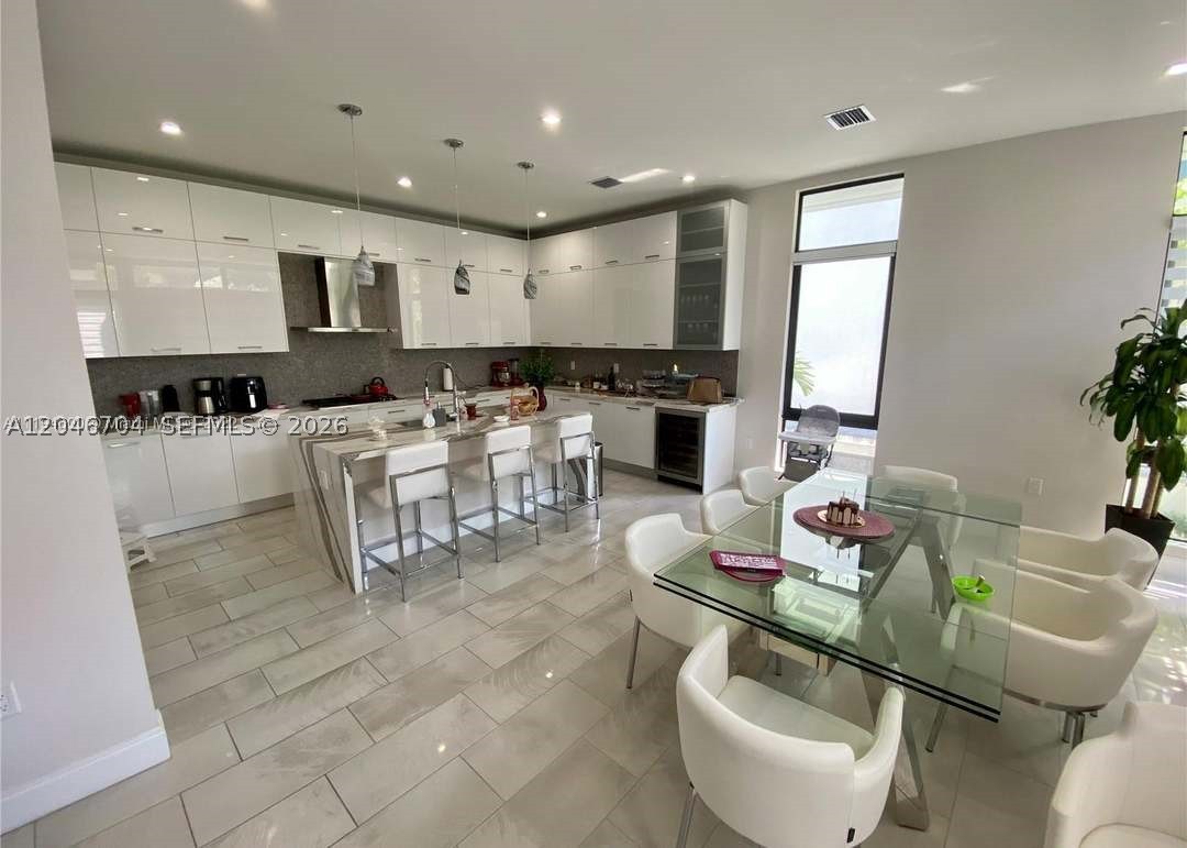 DOWNTOWN DORAL SOUTH PHAS - Residential