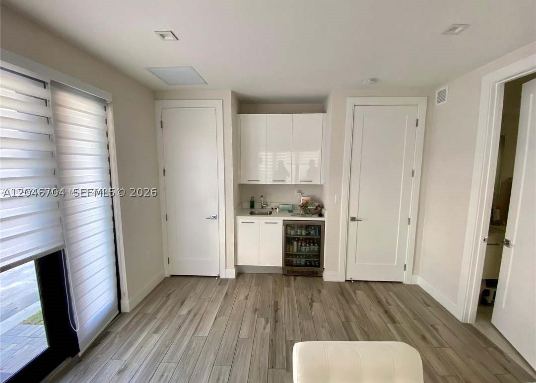 DOWNTOWN DORAL SOUTH PHAS - Residential