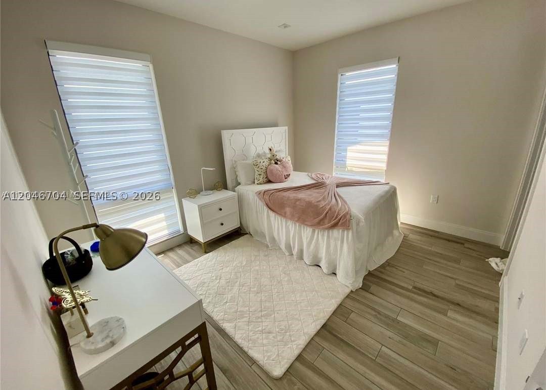 DOWNTOWN DORAL SOUTH PHAS - Residential