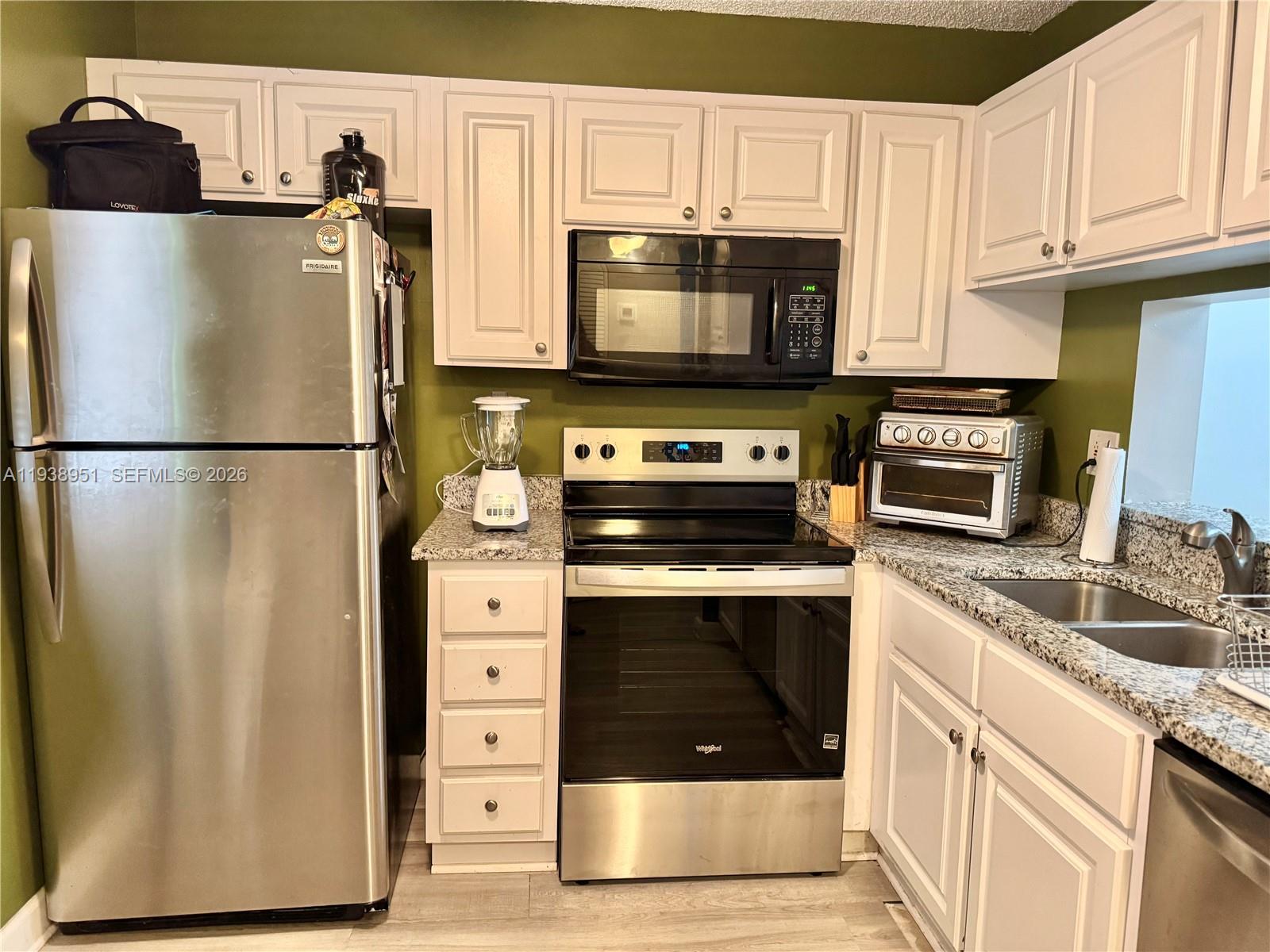 VIEWPOINTE CONDO - Residential
