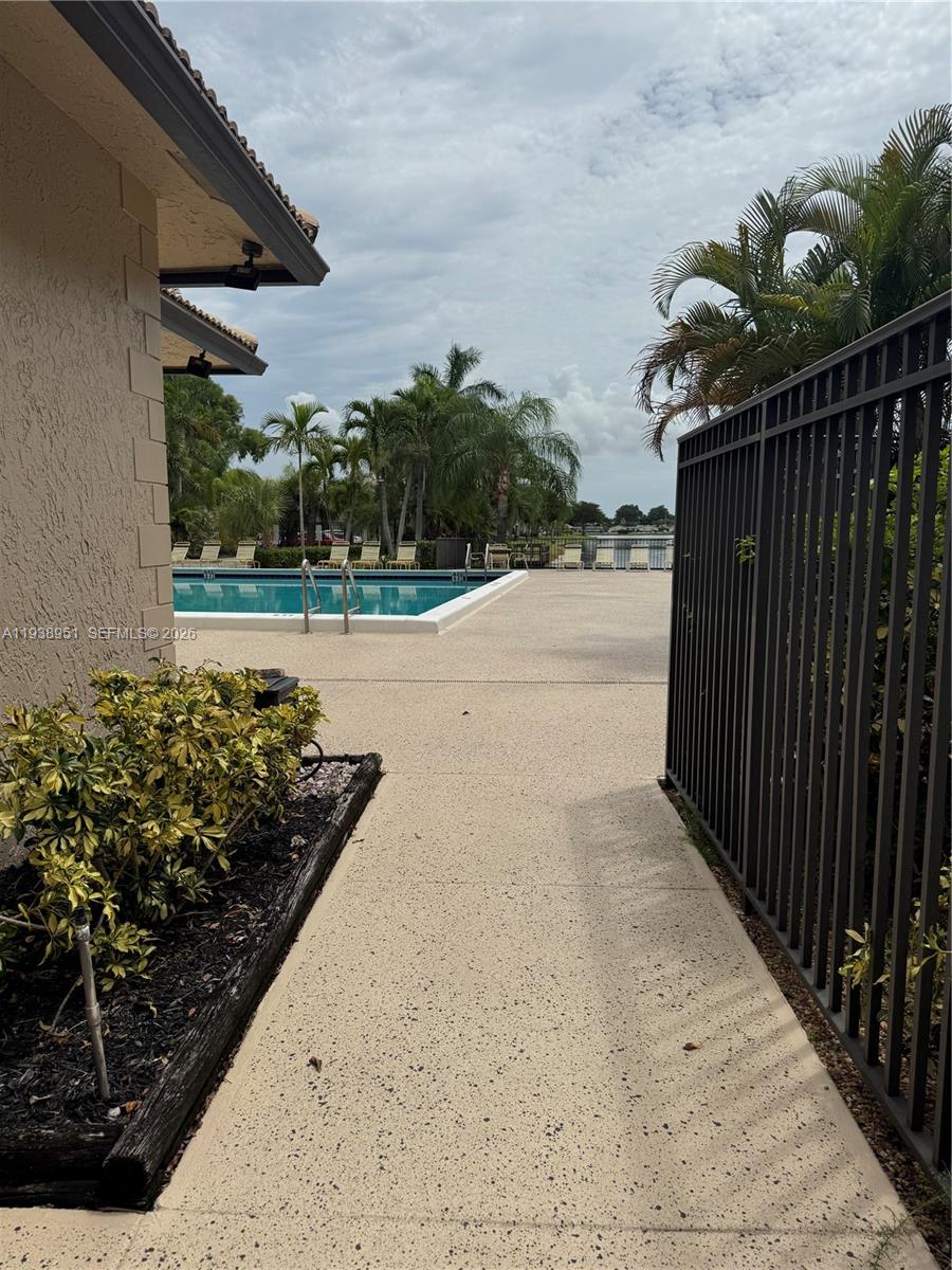 VIEWPOINTE CONDO - Residential