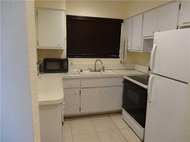 FLORAL PARK VILLAS NO 2 C - Residential Lease