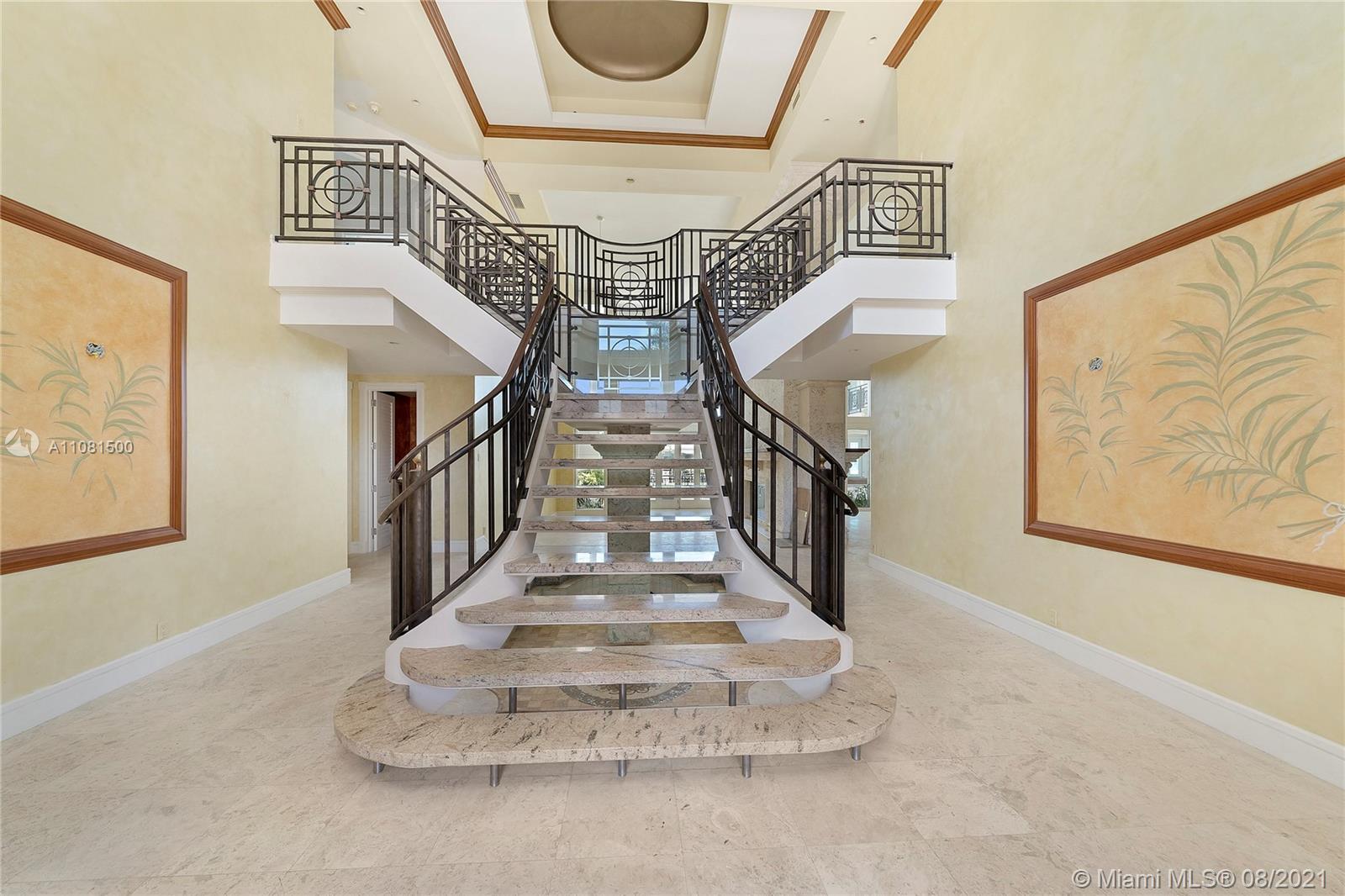 DEL LAGO ISLE - Residential
