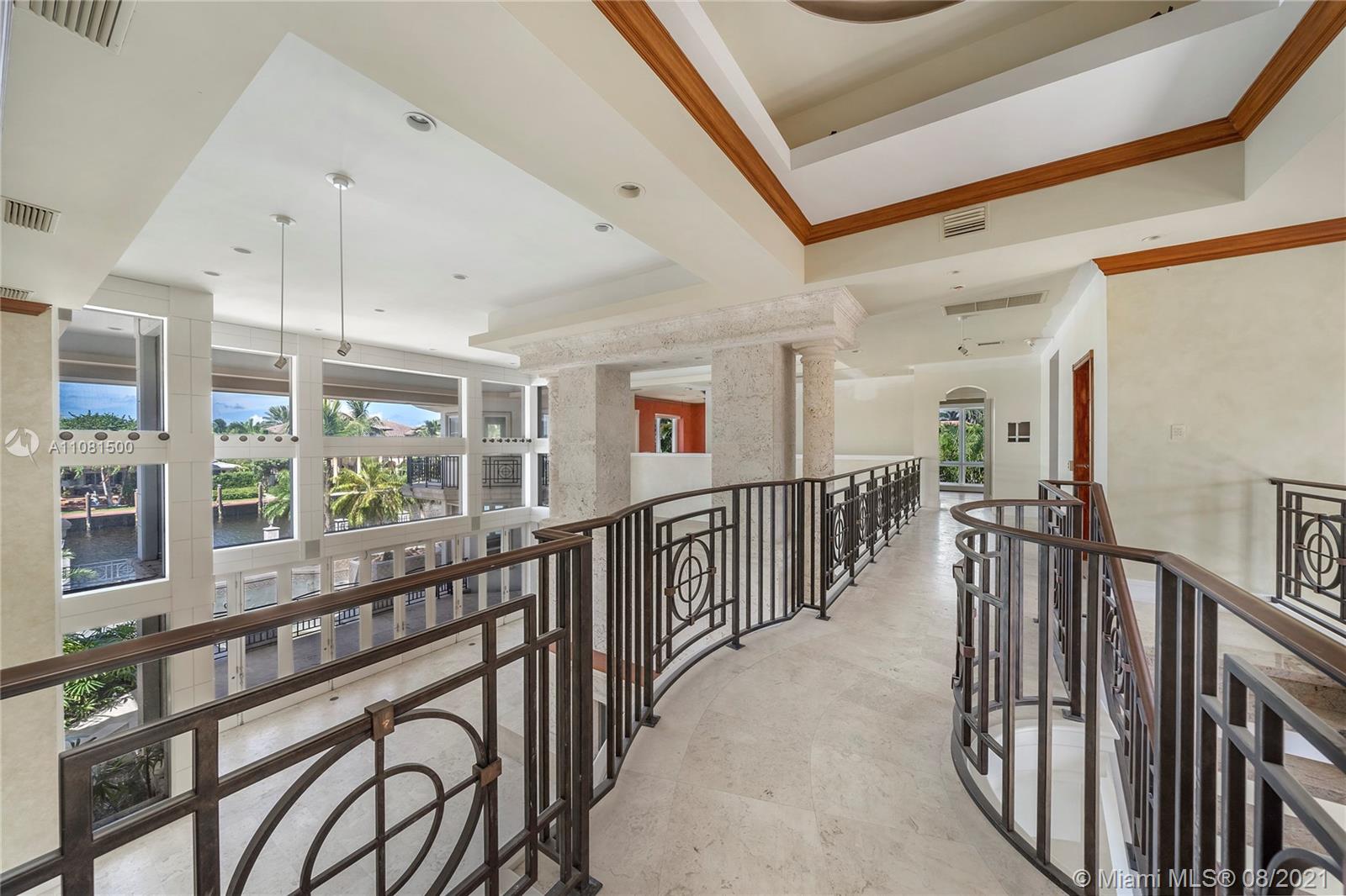 DEL LAGO ISLE - Residential