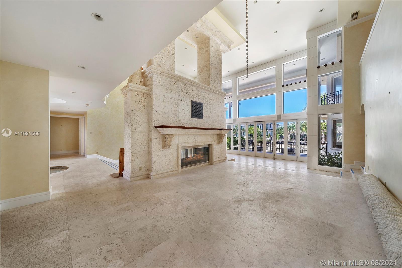 DEL LAGO ISLE - Residential