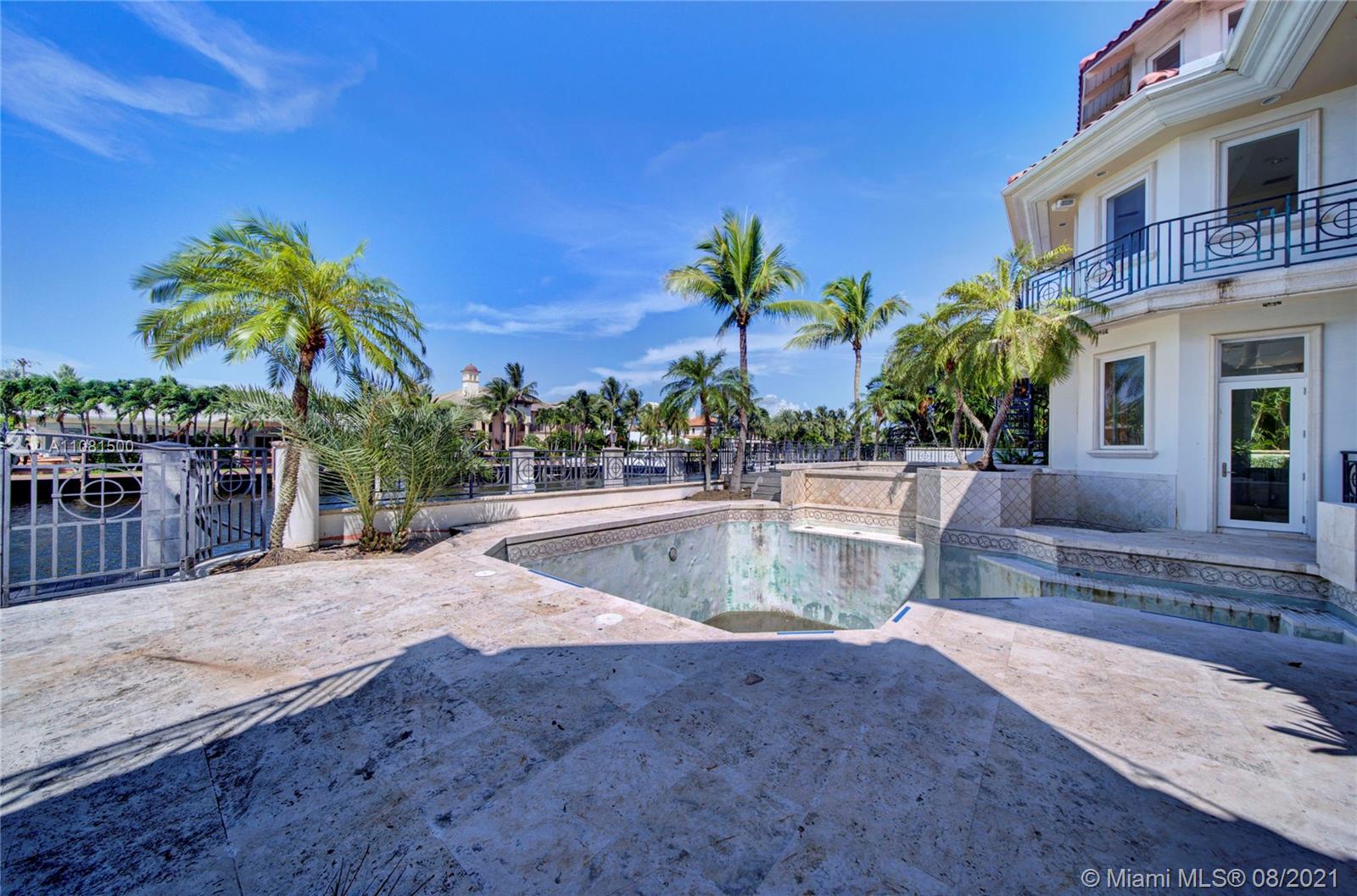 DEL LAGO ISLE - Residential