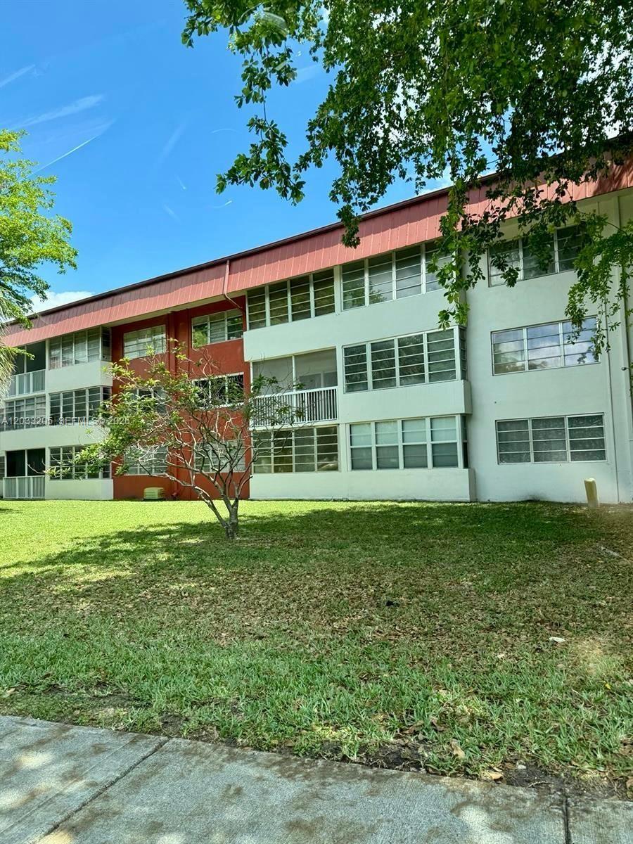 FOURTH HORIZONS CONDO - Residential