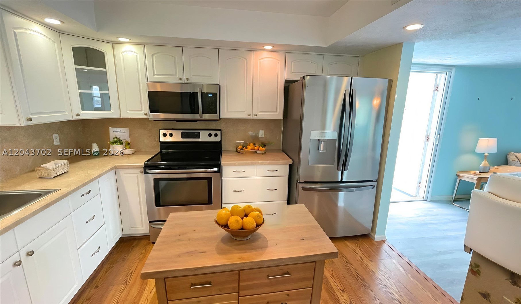 LAKE HARBOUR TOWERS CONDO - Residential