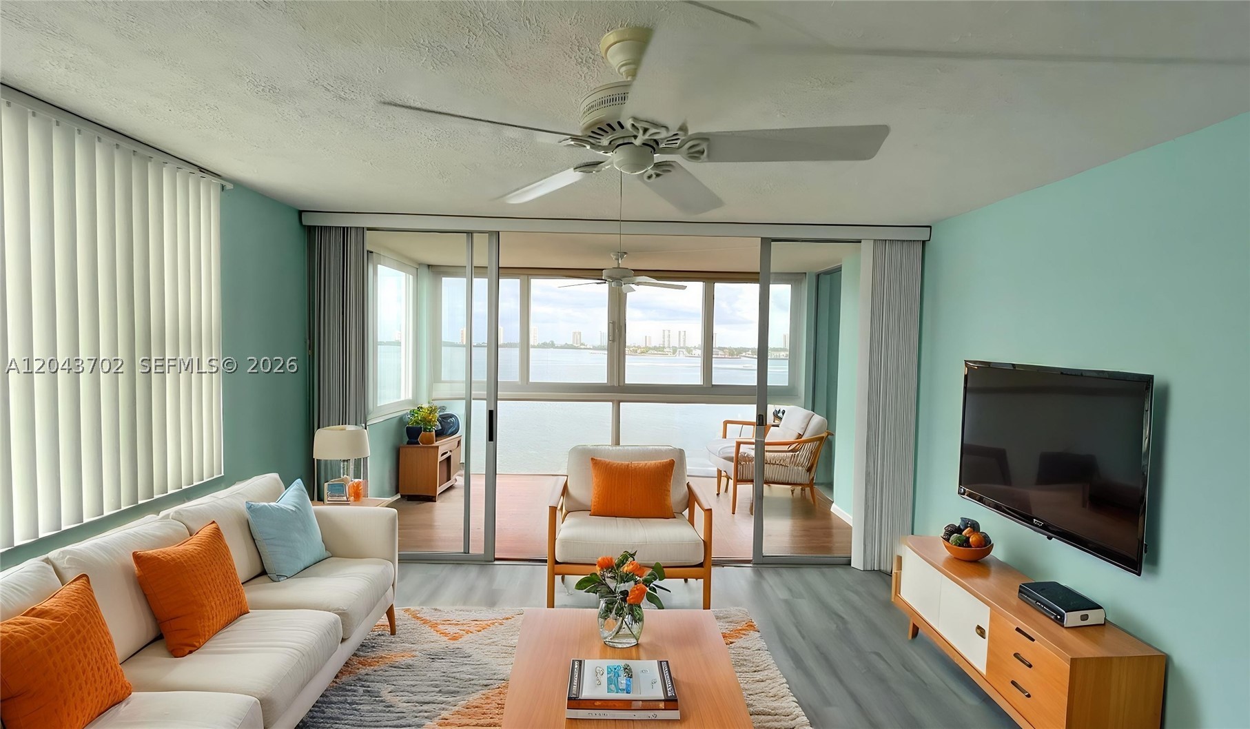LAKE HARBOUR TOWERS CONDO - Residential