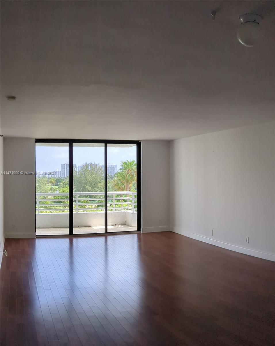 PARC CENTRAL AVENTURA EAS - Residential